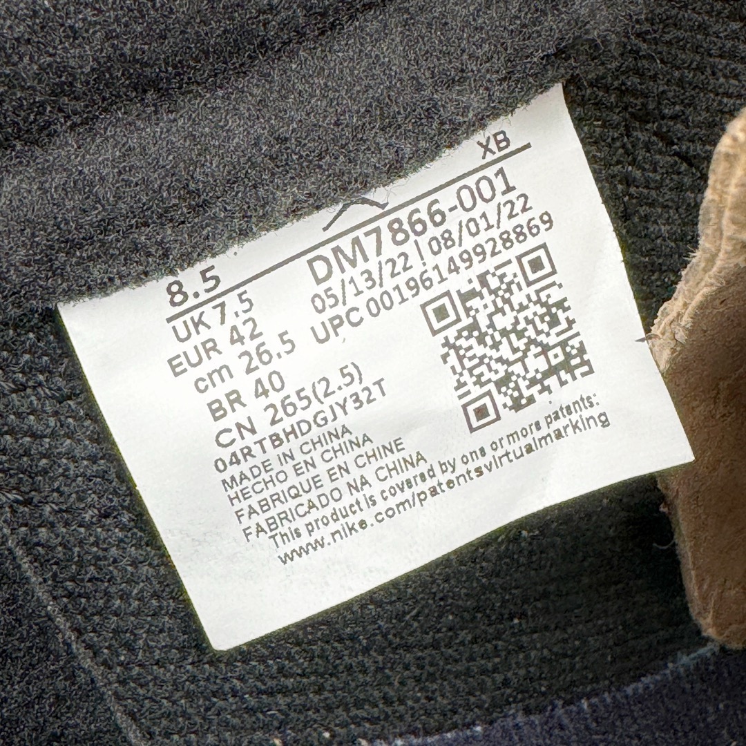 图片[15]-＃PK纯原 Travis Scott x Air Jordan AJ1 Low OG TS联名倒钩4.0低帮 黑武士 DM7866-001 圈内最强倒钩系列 高端零售特供批次 产品品控稳定性领先行业 各方面均可对飙L版 良心定价不杀猪 SZ原厂全套原楦原纸板冲刀磨具开发 原厂皮料加持 原厂港宝加持定型后跟R度完美 同源原厂电绣 鬼脸飞翼针数密度立体效果一致 百分百一致原鞋 原厂拉帮工艺 针距密度一致 后跟弧度收口自然不对折 极致一眼正品既视感 进口玻璃冲刀皮料裁剪零毛边 全鞋电脑针车工艺 品控清洁度最高QC检验标准 免检产品 原厂订购鞋盒、鞋标、防尘纸、鞋撑、鞋带 追求极致的原厂味道 尺码：36 36.5 37.5 38 38.5 39 40 40.5 41 42 42.5 43 44 44.5 45 46 47.5-选品中心