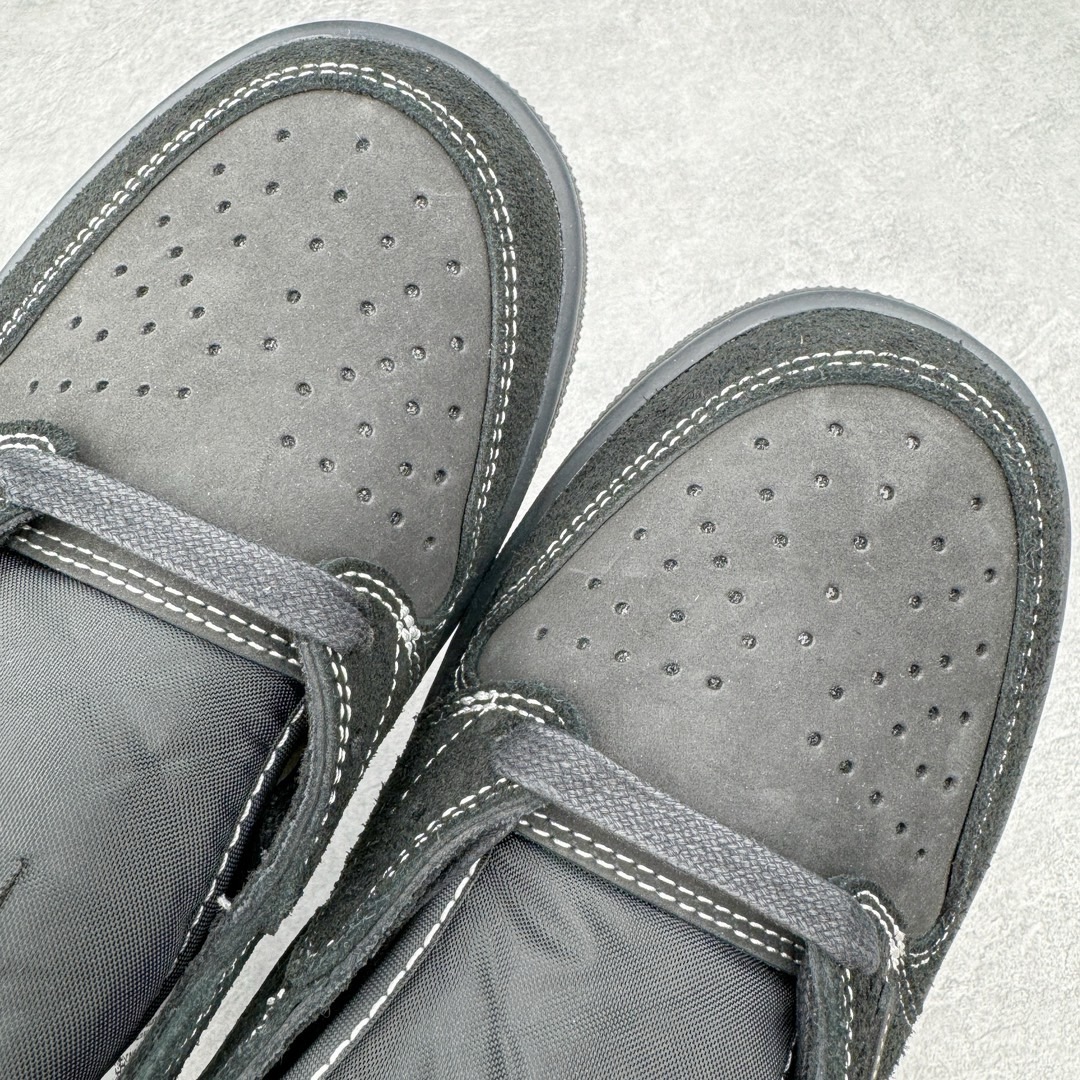 图片[12]-＃PK纯原 Travis Scott x Air Jordan AJ1 Low OG TS联名倒钩4.0低帮 黑武士 DM7866-001 圈内最强倒钩系列 高端零售特供批次 产品品控稳定性领先行业 各方面均可对飙L版 良心定价不杀猪 SZ原厂全套原楦原纸板冲刀磨具开发 原厂皮料加持 原厂港宝加持定型后跟R度完美 同源原厂电绣 鬼脸飞翼针数密度立体效果一致 百分百一致原鞋 原厂拉帮工艺 针距密度一致 后跟弧度收口自然不对折 极致一眼正品既视感 进口玻璃冲刀皮料裁剪零毛边 全鞋电脑针车工艺 品控清洁度最高QC检验标准 免检产品 原厂订购鞋盒、鞋标、防尘纸、鞋撑、鞋带 追求极致的原厂味道 尺码：36 36.5 37.5 38 38.5 39 40 40.5 41 42 42.5 43 44 44.5 45 46 47.5-选品中心