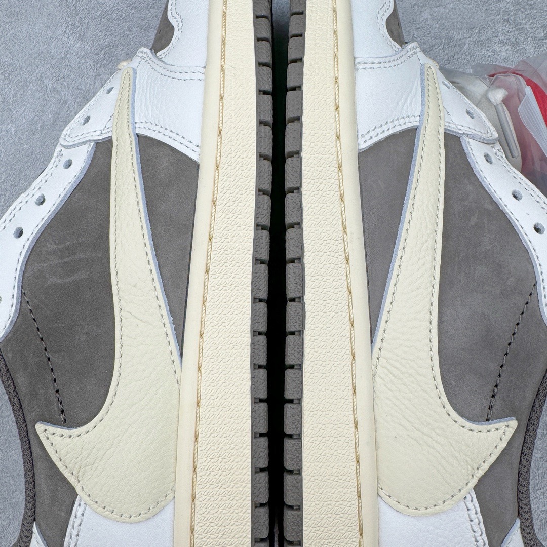 图片[10]-＃PK纯原 Travis Scott x Air Jordan AJ1 Low OG SP TS联名倒钩3.0低帮 白棕色 DM7866-162 圈内最强倒钩系列 高端零售特供批次 产品品控稳定性领先行业 各方面均可对飙L版 良心定价不杀猪 SZ原厂全套原楦原纸板冲刀磨具开发 原厂皮料加持 原厂港宝加持定型后跟R度完美 同源原厂电绣 鬼脸飞翼针数密度立体效果一致 百分百一致原鞋 原厂拉帮工艺 针距密度一致 后跟弧度收口自然不对折 极致一眼正品既视感 进口玻璃冲刀皮料裁剪零毛边 全鞋电脑针车工艺 品控清洁度最高QC检验标准 免检产品 原厂订购鞋盒、鞋标、防尘纸、鞋撑、鞋带 追求极致的原厂味道 尺码：36 36.5 37.5 38 38.5 39 40 40.5 41 42 42.5 43 44 44.5 45 46 47.5-选品中心