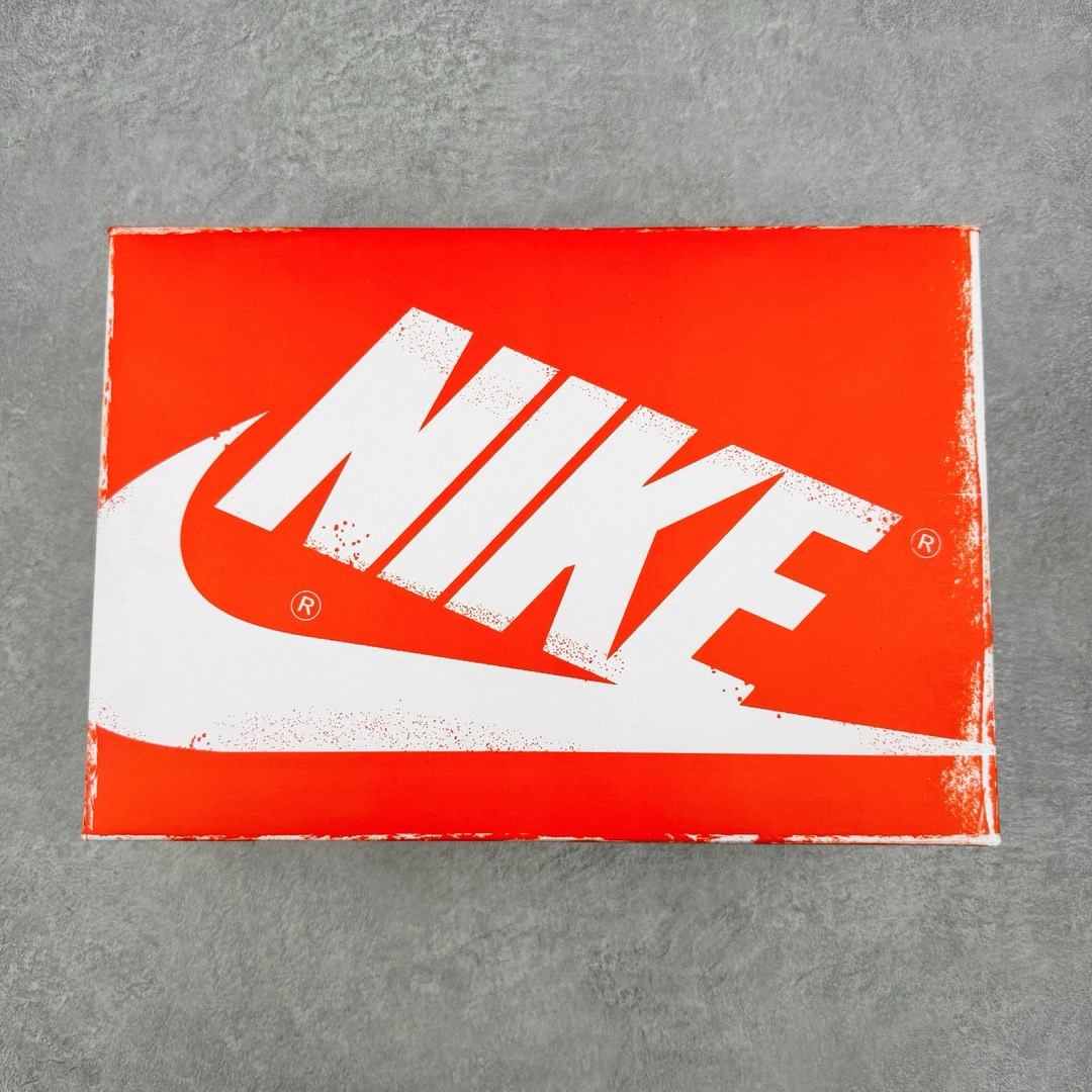 图片[18]-＃PK纯原 Air Jordan AJ1 Retro High 高帮芝加哥做旧氧化 DZ5485-612 圈内最强系列 高端零售特供批次 产品品控稳定性领先行业 各方面均可对飙L版 良心定价不杀猪 SZ原厂全套原楦原纸板冲刀磨具开发 原厂皮料加持 原厂港宝加持定型后跟R度完美 同源原厂电绣 飞翼针数密度立体效果一致 百分百一致原鞋 原厂拉帮工艺 针距密度一致 后跟弧度收口自然不对折 极致一眼正品既视感 进口玻璃冲刀皮料裁剪零毛边 全鞋电脑针车工艺 品控清洁度最高QC检验标准 免检产品 原厂订购鞋盒、鞋标、防尘纸、鞋撑、鞋带 追求极致的原厂味道 尺码：36 36.5 37.5 38 38.5 39 40 40.5 41 42 42.5 43 44 44.5 45 46 47.5-选品中心
