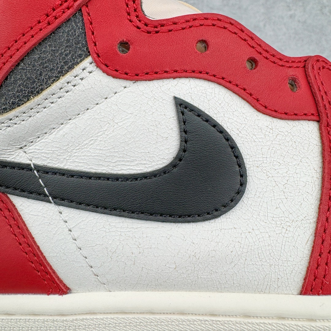 图片[11]-＃PK纯原 Air Jordan AJ1 Retro High 高帮芝加哥做旧氧化 DZ5485-612 圈内最强系列 高端零售特供批次 产品品控稳定性领先行业 各方面均可对飙L版 良心定价不杀猪 SZ原厂全套原楦原纸板冲刀磨具开发 原厂皮料加持 原厂港宝加持定型后跟R度完美 同源原厂电绣 飞翼针数密度立体效果一致 百分百一致原鞋 原厂拉帮工艺 针距密度一致 后跟弧度收口自然不对折 极致一眼正品既视感 进口玻璃冲刀皮料裁剪零毛边 全鞋电脑针车工艺 品控清洁度最高QC检验标准 免检产品 原厂订购鞋盒、鞋标、防尘纸、鞋撑、鞋带 追求极致的原厂味道 尺码：36 36.5 37.5 38 38.5 39 40 40.5 41 42 42.5 43 44 44.5 45 46 47.5-选品中心