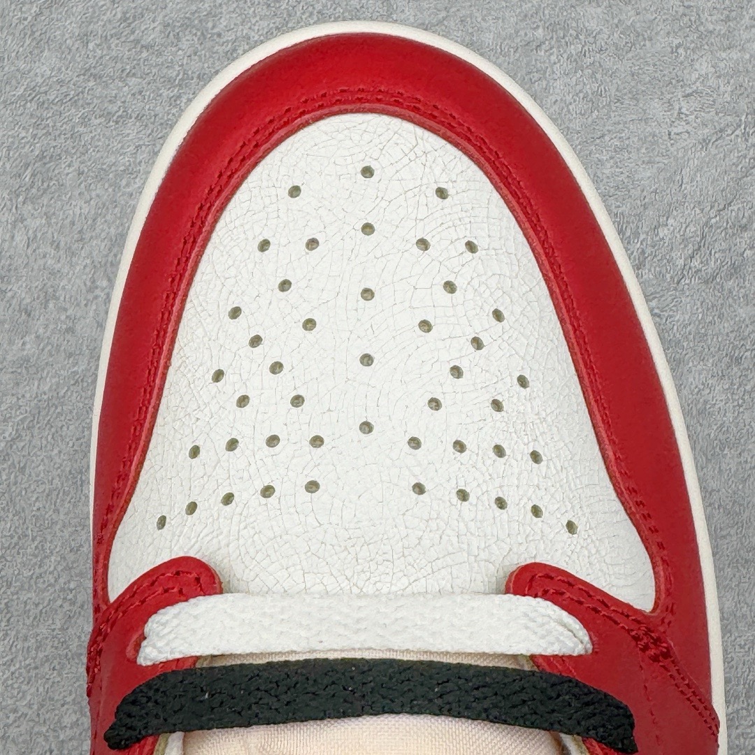 图片[13]-＃PK纯原 Air Jordan AJ1 Retro High 高帮芝加哥做旧氧化 DZ5485-612 圈内最强系列 高端零售特供批次 产品品控稳定性领先行业 各方面均可对飙L版 良心定价不杀猪 SZ原厂全套原楦原纸板冲刀磨具开发 原厂皮料加持 原厂港宝加持定型后跟R度完美 同源原厂电绣 飞翼针数密度立体效果一致 百分百一致原鞋 原厂拉帮工艺 针距密度一致 后跟弧度收口自然不对折 极致一眼正品既视感 进口玻璃冲刀皮料裁剪零毛边 全鞋电脑针车工艺 品控清洁度最高QC检验标准 免检产品 原厂订购鞋盒、鞋标、防尘纸、鞋撑、鞋带 追求极致的原厂味道 尺码：36 36.5 37.5 38 38.5 39 40 40.5 41 42 42.5 43 44 44.5 45 46 47.5-选品中心