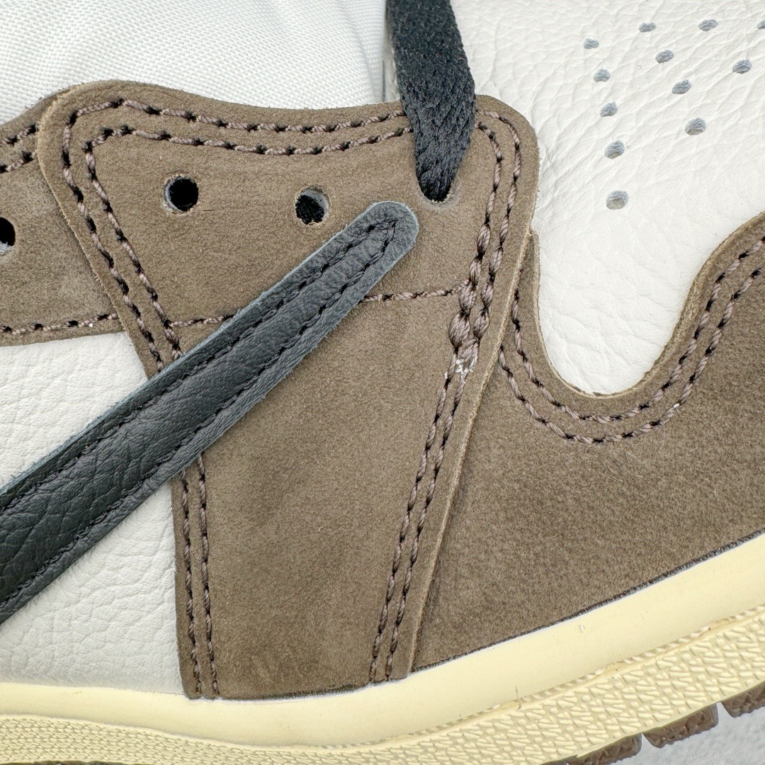 图片[16]-＃PK纯原 Travis Scott x Air Jordan AJ1 High OG SP TS联名深棕倒钩高帮 CD4487-100 圈内最强系列 高端零售特供批次 产品品控稳定性领先行业 各方面均可对飙L版 良心定价不杀猪 SZ原厂全套原楦原纸板冲刀磨具开发 原厂分段鬼脸磨具 深浅形状细节原鞋一致 原厂皮料加持 原厂港宝加持定型后跟R度完美 同源原厂电绣 飞翼针数密度立体效果一致 百分百一致原鞋 原厂拉帮工艺 针距密度一致 后跟弧度收口自然不对折 极致一眼正品既视感 进口玻璃冲刀皮料裁剪零毛边 全鞋电脑针车工艺 品控清洁度最高QC检验标准 免检产品 原厂订购鞋盒、鞋标、防尘纸、鞋撑、鞋带 追求极致的原厂味道 尺码：36 36.5 37.5 38 38.5 39 40 40.5 41 42 42.5 43 44 44.5 45 46 47.5-选品中心