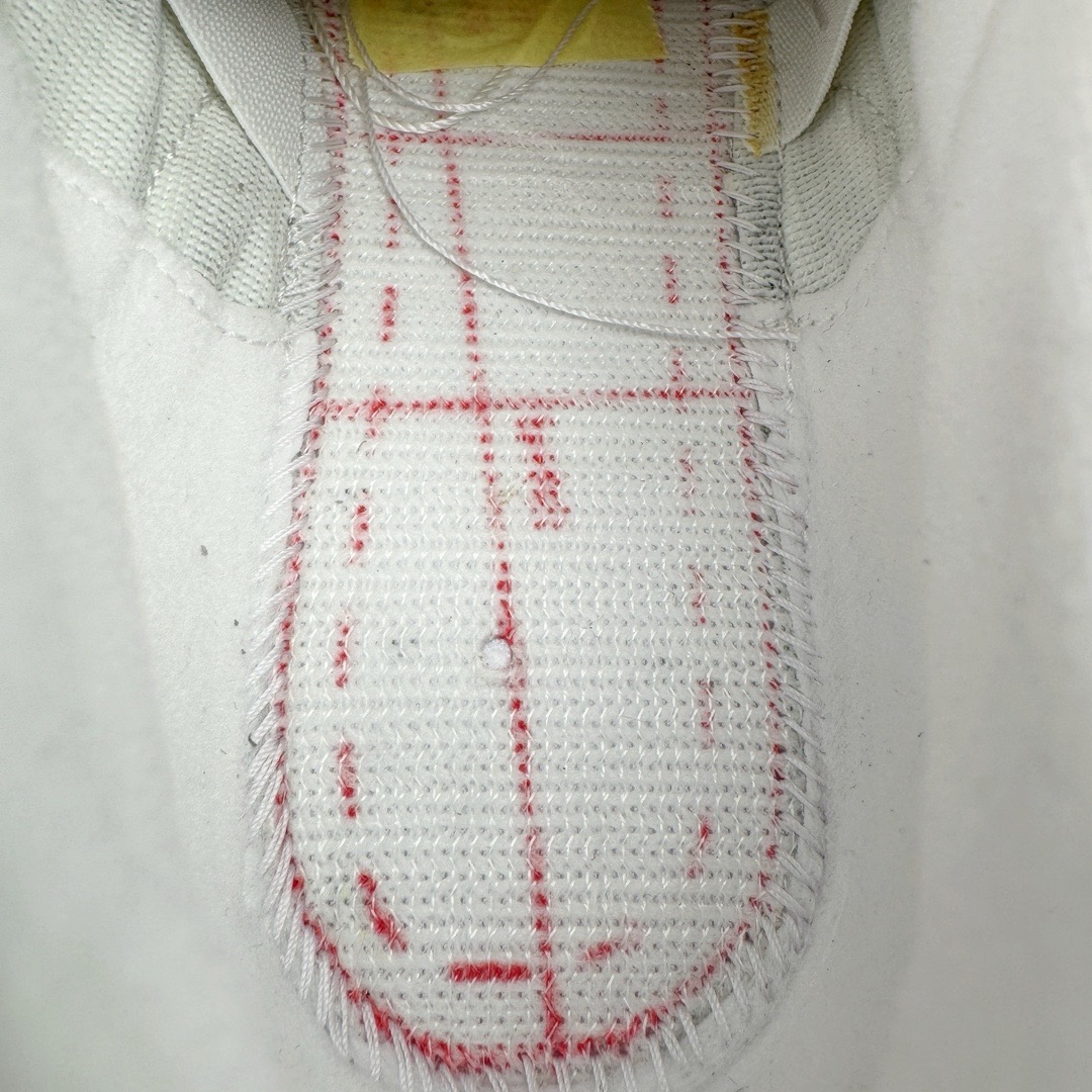 图片[17]-＃PK纯原 Air Jordan AJ3 Retro 做旧白水泥 DN3707-100 目前市场最推荐的产品 市场唯一正确批次 操刀耗时半年巨作 超合理的单价 拒绝高利润 全套原纸板楦头开发 原厂大底磨具加持立体防滑纹理 原装可视Air Sole气垫 原汁原味最完美的三代版型 唯一正确鞋头趴度弧度高度鞋身腰线 原厂TPU彩虹扎染后跟饰片 正确内里反口里网布 皮料菱角分明不变形无多余毛边 广东原厂zp同批次手工大底描漆拉丝 市场唯一原厂鞋扣模具 原厂织唛标 原厂飞人电绣工艺 尾指中部跳三针 独家绑鞋带手法 印刷中底布 四线拉帮 米色美纹纸贴合固定 进口港宝加持 后跟自然饱满 全鞋荧光划线卡点 追求极致完美 每一双都是工艺品 多重QC质检 超越公司货的品控标准 实实在在的免检产品 尺码：40 40.5 41 42 42.5 43 44 44.5 45 46 47.5 48.5-选品中心