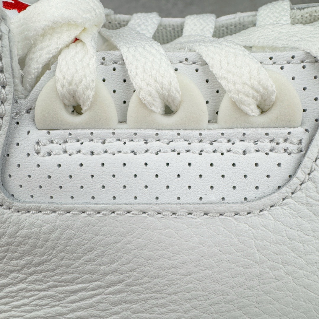 图片[11]-＃PK纯原 Air Jordan AJ3 Retro 做旧白水泥 DN3707-100 目前市场最推荐的产品 市场唯一正确批次 操刀耗时半年巨作 超合理的单价 拒绝高利润 全套原纸板楦头开发 原厂大底磨具加持立体防滑纹理 原装可视Air Sole气垫 原汁原味最完美的三代版型 唯一正确鞋头趴度弧度高度鞋身腰线 原厂TPU彩虹扎染后跟饰片 正确内里反口里网布 皮料菱角分明不变形无多余毛边 广东原厂zp同批次手工大底描漆拉丝 市场唯一原厂鞋扣模具 原厂织唛标 原厂飞人电绣工艺 尾指中部跳三针 独家绑鞋带手法 印刷中底布 四线拉帮 米色美纹纸贴合固定 进口港宝加持 后跟自然饱满 全鞋荧光划线卡点 追求极致完美 每一双都是工艺品 多重QC质检 超越公司货的品控标准 实实在在的免检产品 尺码：40 40.5 41 42 42.5 43 44 44.5 45 46 47.5 48.5-选品中心