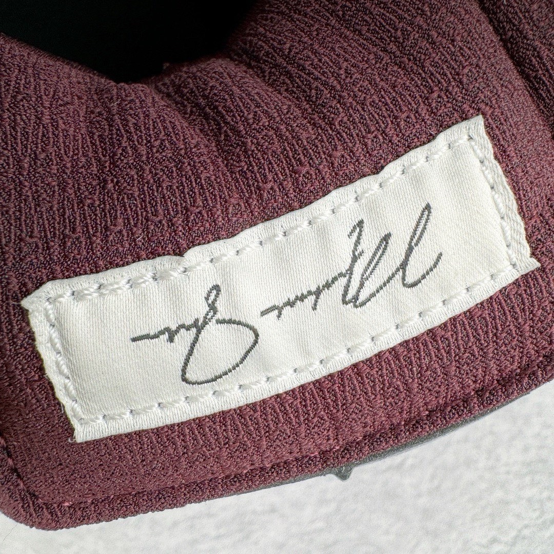 图片[16]-＃PK纯原 A Ma Maniére x Air Jordan AJ5 Retro AMM联名黑色 货号： FD1330-001 SZ原厂全套原楦原纸板磨具开发 原厂皮料加持 原厂港宝加持定型后跟R度完美 同源原厂电绣 飞人针数密度立体效果一致 原厂拉帮手法 原厂配置纸衬高频鞋盒 原厂指令配双鞋带 原厂TPU网格鞋带扣 超高鞋面清洁度 最高QC检验标准 控制溢胶瑕疵 到手可放心比对发售原鞋 上脚百分百充正驾驭 尺码：40 40.5 41 42 42.5 43 44 44.5 45 46 47.5-选品中心