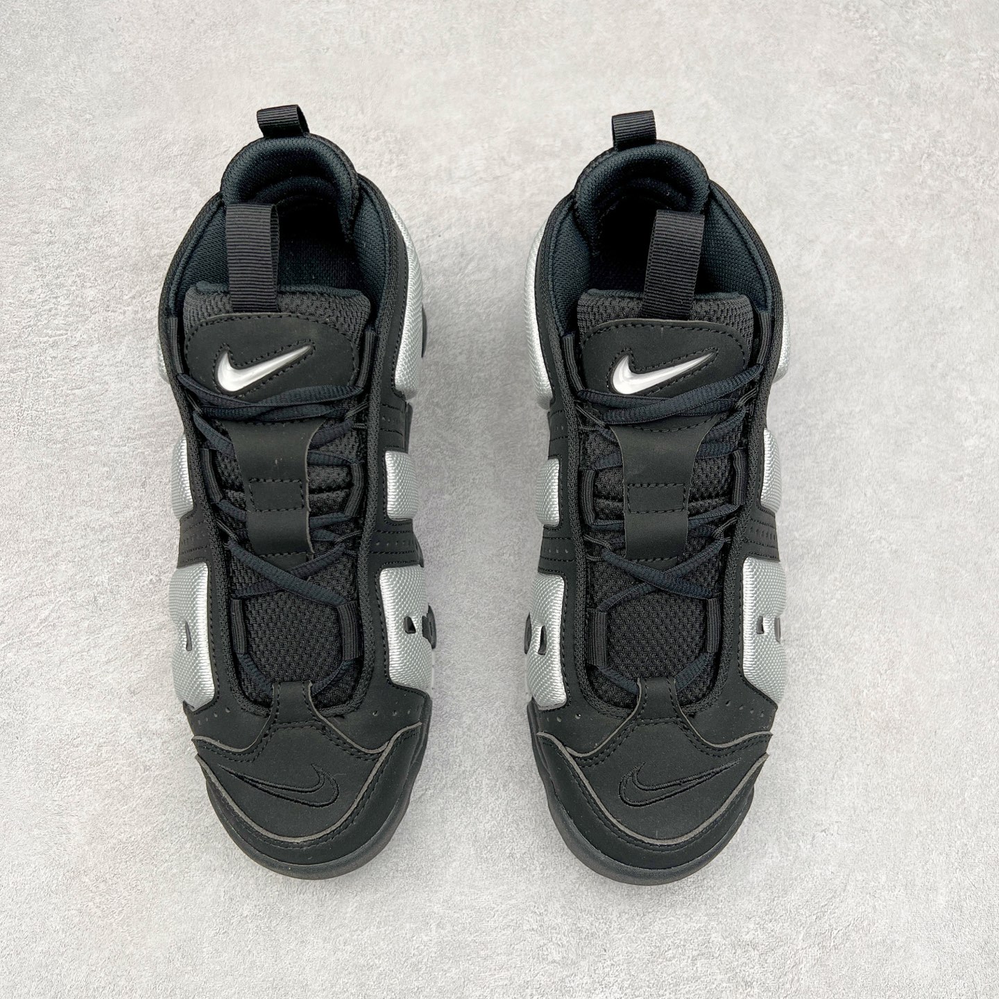 图片[2]-NK Air More Uptempo ’96 OG 皮蓬大AIR复古篮球鞋 FZ3055-001 以流行于街头的涂鸦文化为设计灵感 整体的设计风格夸张而充满魅力 厚实而充满质感的皮质鞋面两侧印刻了一对巨大的字母“AIR”独特炫酷的外观惊艳无比 尺码：36 36.5 37.5 38 38.5 39 40 40.5 41 42 42.5 43 44 44.5 45 46-选品中心