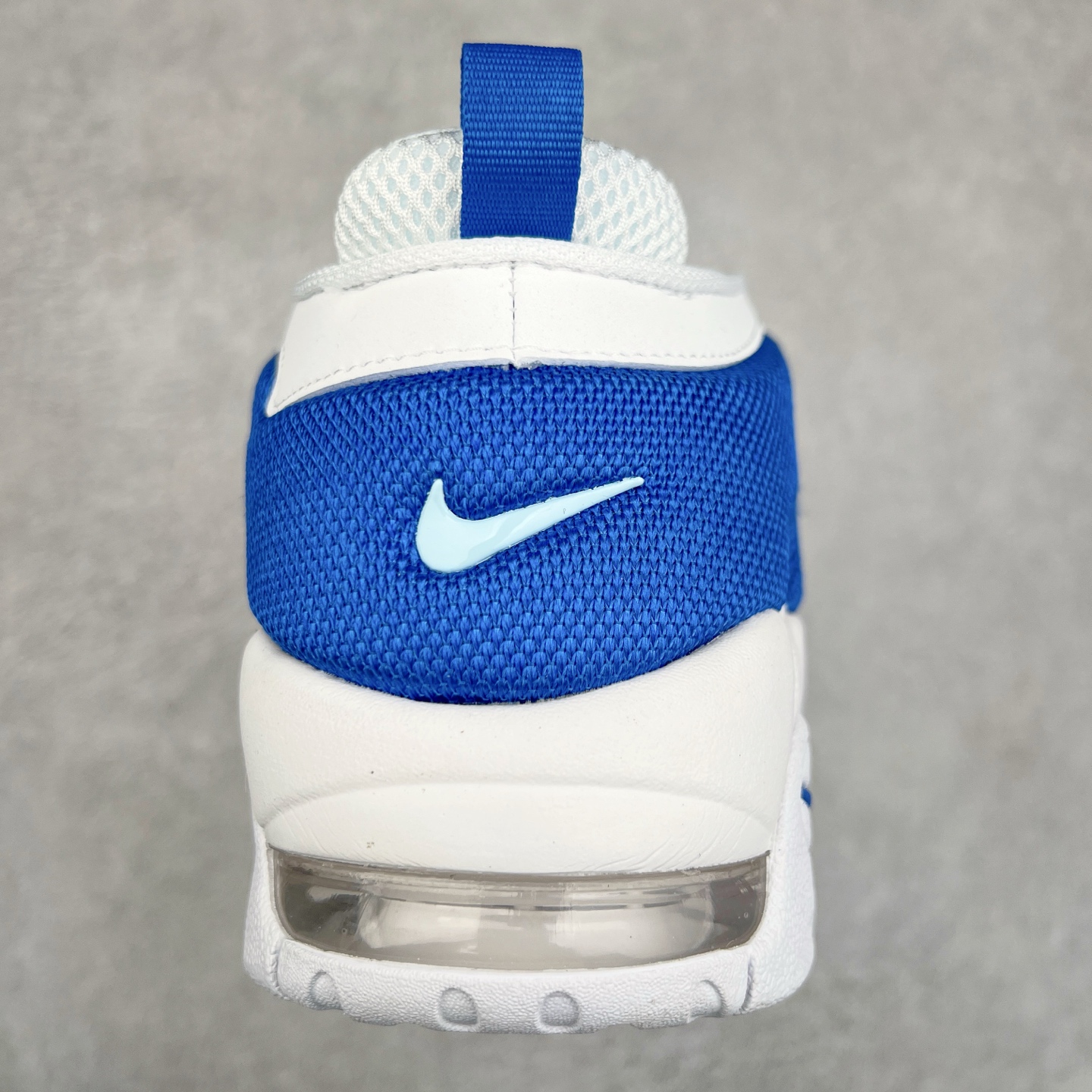 图片[8]-NK Air More Uptempo ’96 OG 皮蓬大AIR复古篮球鞋 FZ3055-101 以流行于街头的涂鸦文化为设计灵感 整体的设计风格夸张而充满魅力 厚实而充满质感的皮质鞋面两侧印刻了一对巨大的字母“AIR”独特炫酷的外观惊艳无比 尺码：36 36.5 37.5 38 38.5 39 40 40.5 41 42 42.5 43 44 44.5 45 46-选品中心