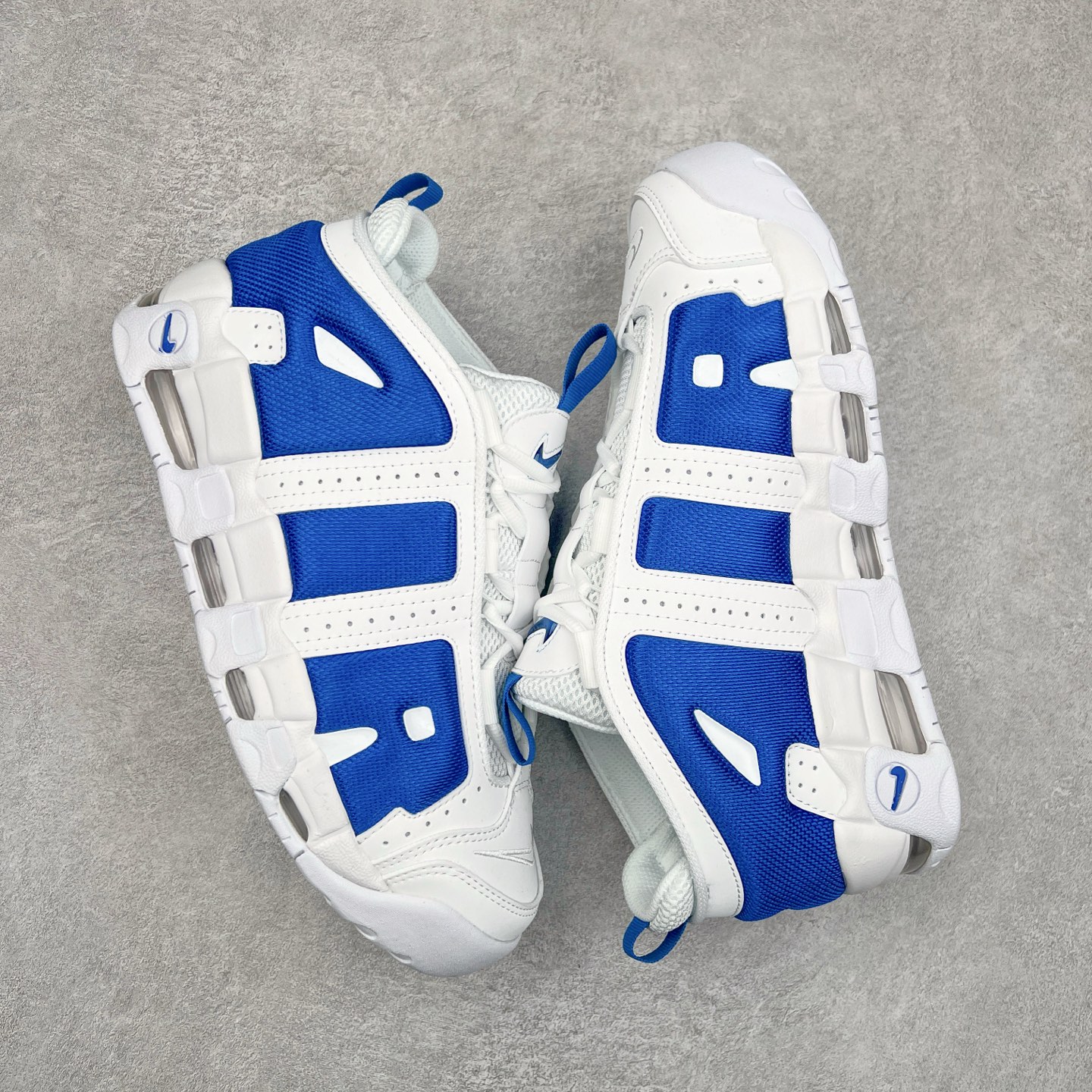 图片[3]-NK Air More Uptempo ’96 OG 皮蓬大AIR复古篮球鞋 FZ3055-101 以流行于街头的涂鸦文化为设计灵感 整体的设计风格夸张而充满魅力 厚实而充满质感的皮质鞋面两侧印刻了一对巨大的字母“AIR”独特炫酷的外观惊艳无比 尺码：36 36.5 37.5 38 38.5 39 40 40.5 41 42 42.5 43 44 44.5 45 46-选品中心