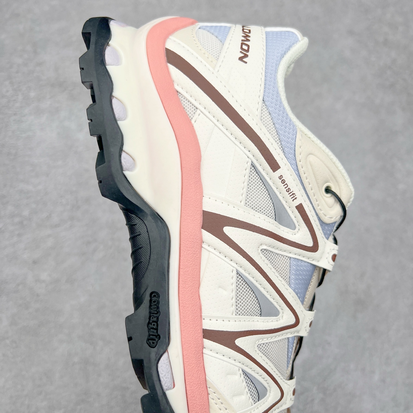 图片[6]-＃GD Salomon XT-QUEST ADV 萨洛蒙潮流越野机能户外功能鞋 纯原外贸平台特供订单 耗时半年巨作 全套原纸板楦头开发 原厂特供网布配套加持 确保原汁原味 完美呈现版型 原档数据独家私模五层组合大底 男女鞋同步官方开发至46.5 原装Ortholite轻量化鞋垫 中底布带钢印编号 原厂TPU锁扣 进口港宝加持 后跟自然饱满 还原公司包裹性 基于 SALOMON 初代 XT 鞋身造型并搭载 4D ADVANCED CHASSIS™ 大底打造而成 为这款 XT-QUEST 带来了多项足部控制与保护等功能性 如在运动过程中控制左右晃动的过程而提高稳定性、改善长途越野过程中足中到足尖的过渡、提高感知岩石的精确度以抵抗尖锐物体对脚底的伤害以及采用动态缓冲来增强穿着舒适感 从而减轻疲劳感 使 XT-QUEST 成为一双舒适且安全的户外之履 尺码：36 36.5 37.5 38 38.5 39 40 40.5 41 42 42.5 43 44 44.5 45 46 46.5-选品中心