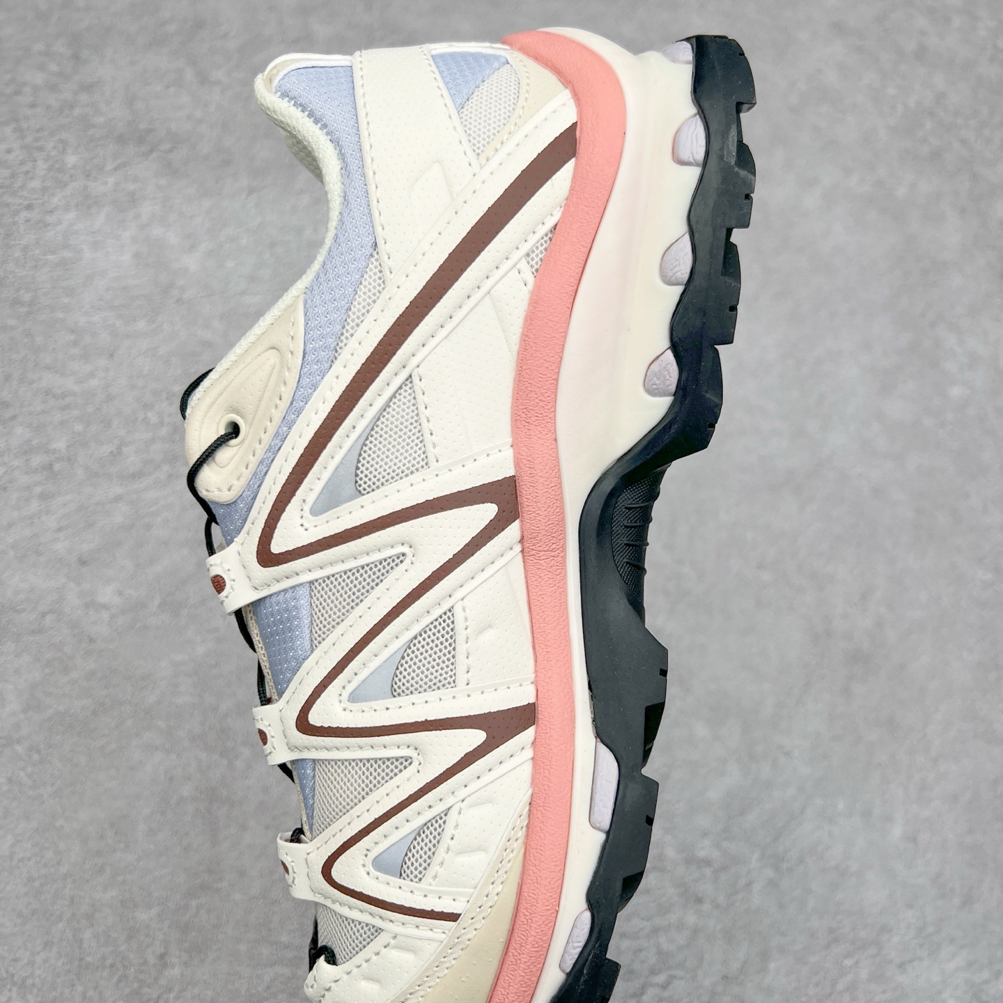 图片[7]-＃GD Salomon XT-QUEST ADV 萨洛蒙潮流越野机能户外功能鞋 纯原外贸平台特供订单 耗时半年巨作 全套原纸板楦头开发 原厂特供网布配套加持 确保原汁原味 完美呈现版型 原档数据独家私模五层组合大底 男女鞋同步官方开发至46.5 原装Ortholite轻量化鞋垫 中底布带钢印编号 原厂TPU锁扣 进口港宝加持 后跟自然饱满 还原公司包裹性 基于 SALOMON 初代 XT 鞋身造型并搭载 4D ADVANCED CHASSIS™ 大底打造而成 为这款 XT-QUEST 带来了多项足部控制与保护等功能性 如在运动过程中控制左右晃动的过程而提高稳定性、改善长途越野过程中足中到足尖的过渡、提高感知岩石的精确度以抵抗尖锐物体对脚底的伤害以及采用动态缓冲来增强穿着舒适感 从而减轻疲劳感 使 XT-QUEST 成为一双舒适且安全的户外之履 尺码：36 36.5 37.5 38 38.5 39 40 40.5 41 42 42.5 43 44 44.5 45 46 46.5-选品中心