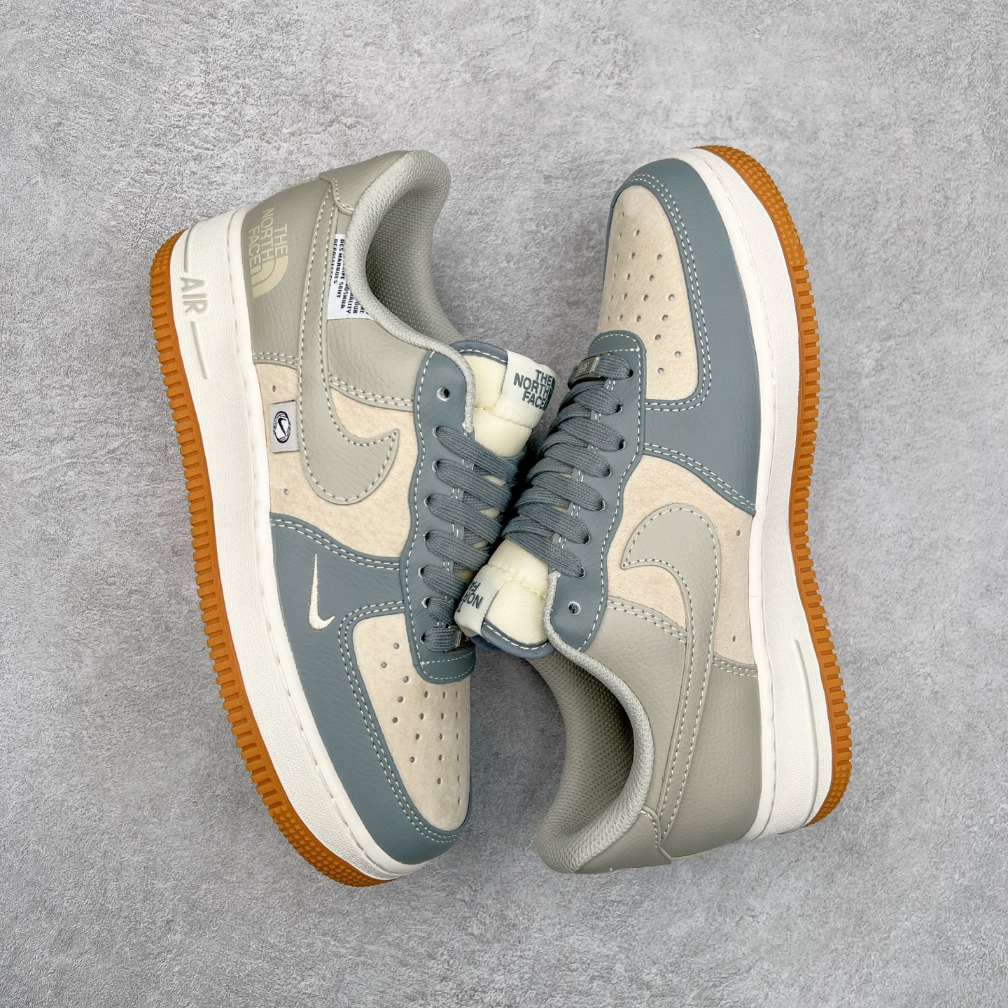 图片[3]-NK Air Force 1´07 Low 空军一号低帮百搭休闲运动板鞋 DM6688-022 柔软、弹性十足的缓震性能和出色的中底设计 横跨复古与现代的外型结合 造就出风靡全球 三十多年的Force 1 直到今天还深受青睐 尺码：36 36.5 37.5 38 38.5 39 40 40.5 41 42 42.5 43 44 44.5 45-选品中心