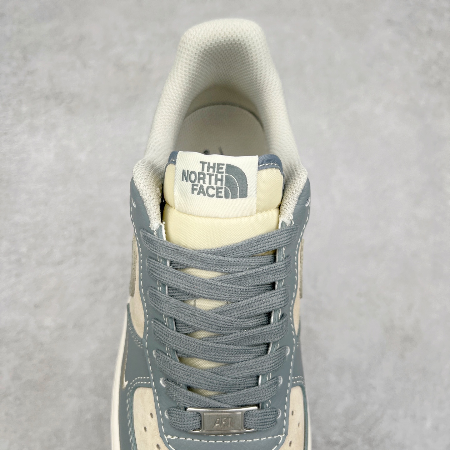 图片[5]-NK Air Force 1´07 Low 空军一号低帮百搭休闲运动板鞋 DM6688-022 柔软、弹性十足的缓震性能和出色的中底设计 横跨复古与现代的外型结合 造就出风靡全球 三十多年的Force 1 直到今天还深受青睐 尺码：36 36.5 37.5 38 38.5 39 40 40.5 41 42 42.5 43 44 44.5 45-选品中心