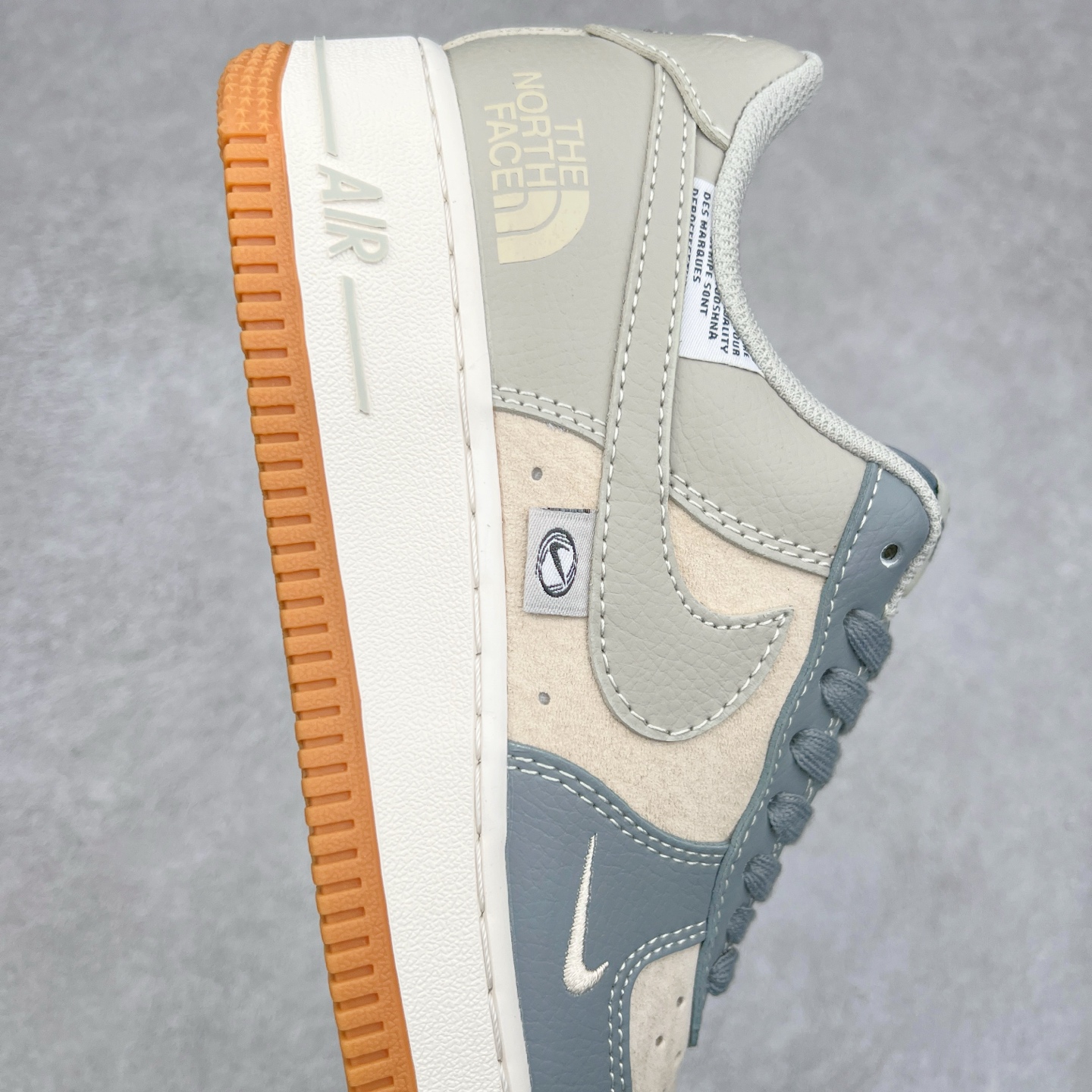 图片[6]-NK Air Force 1´07 Low 空军一号低帮百搭休闲运动板鞋 DM6688-022 柔软、弹性十足的缓震性能和出色的中底设计 横跨复古与现代的外型结合 造就出风靡全球 三十多年的Force 1 直到今天还深受青睐 尺码：36 36.5 37.5 38 38.5 39 40 40.5 41 42 42.5 43 44 44.5 45-选品中心