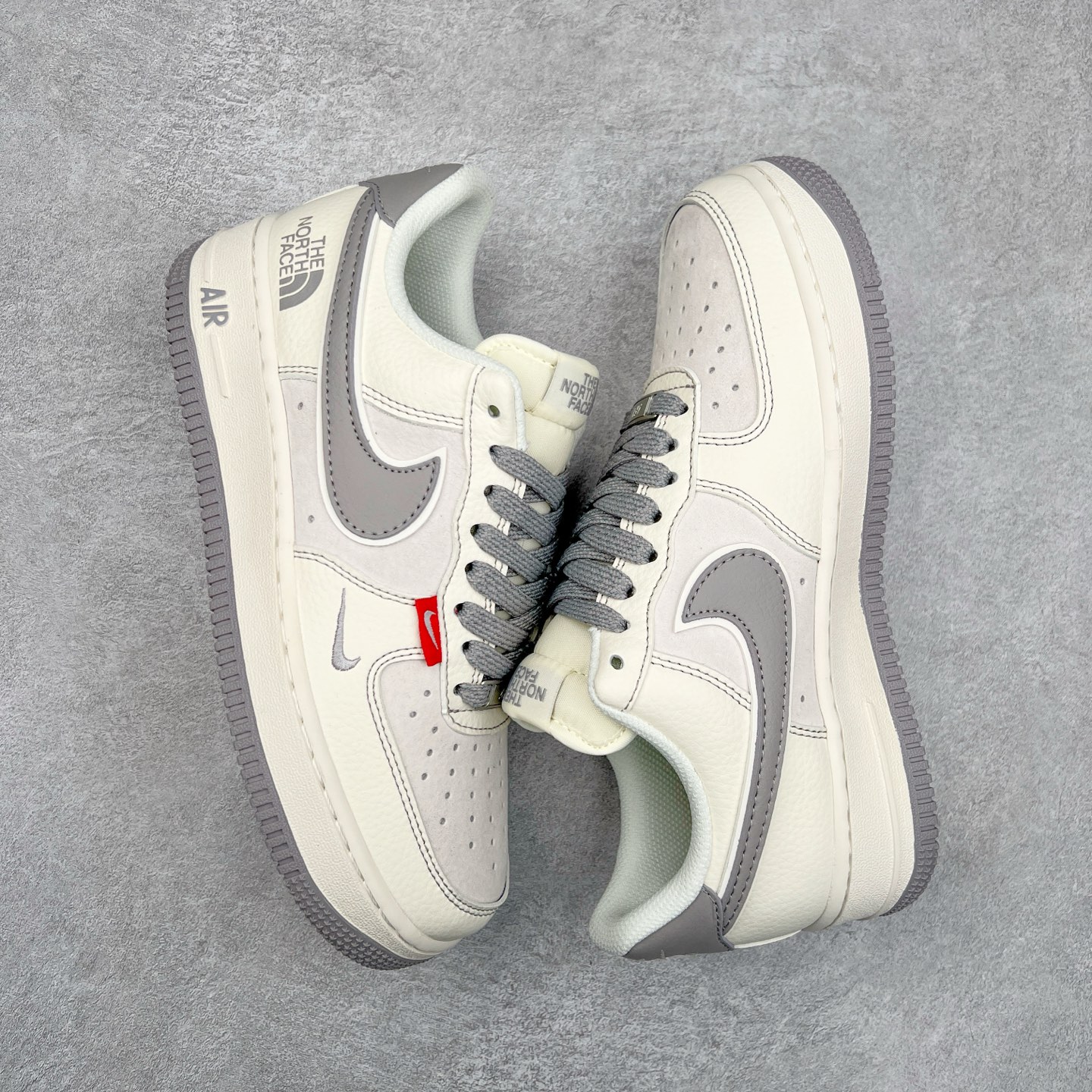 图片[3]-NK Air Force 1´07 Low 空军一号低帮百搭休闲运动板鞋 BB7518-009 柔软、弹性十足的缓震性能和出色的中底设计 横跨复古与现代的外型结合 造就出风靡全球 三十多年的Force 1 直到今天还深受青睐 尺码：36 36.5 37.5 38 38.5 39 40 40.5 41 42 42.5 43 44 44.5 45-选品中心