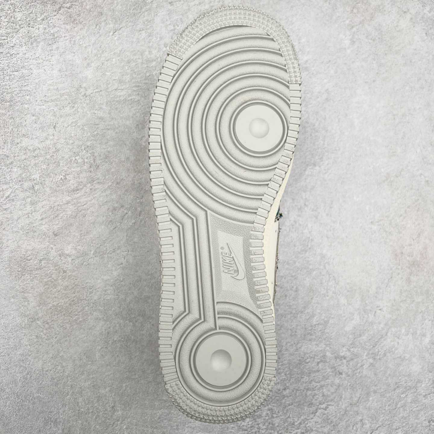 图片[9]-NK Air Force 1´07 Low 空军一号低帮百搭休闲运动板鞋 BD0077-333 柔软、弹性十足的缓震性能和出色的中底设计 横跨复古与现代的外型结合 造就出风靡全球 三十多年的Force 1 直到今天还深受青睐 尺码：36 36.5 37.5 38 38.5 39 40 40.5 41 42 42.5 43 44 44.5 45-选品中心