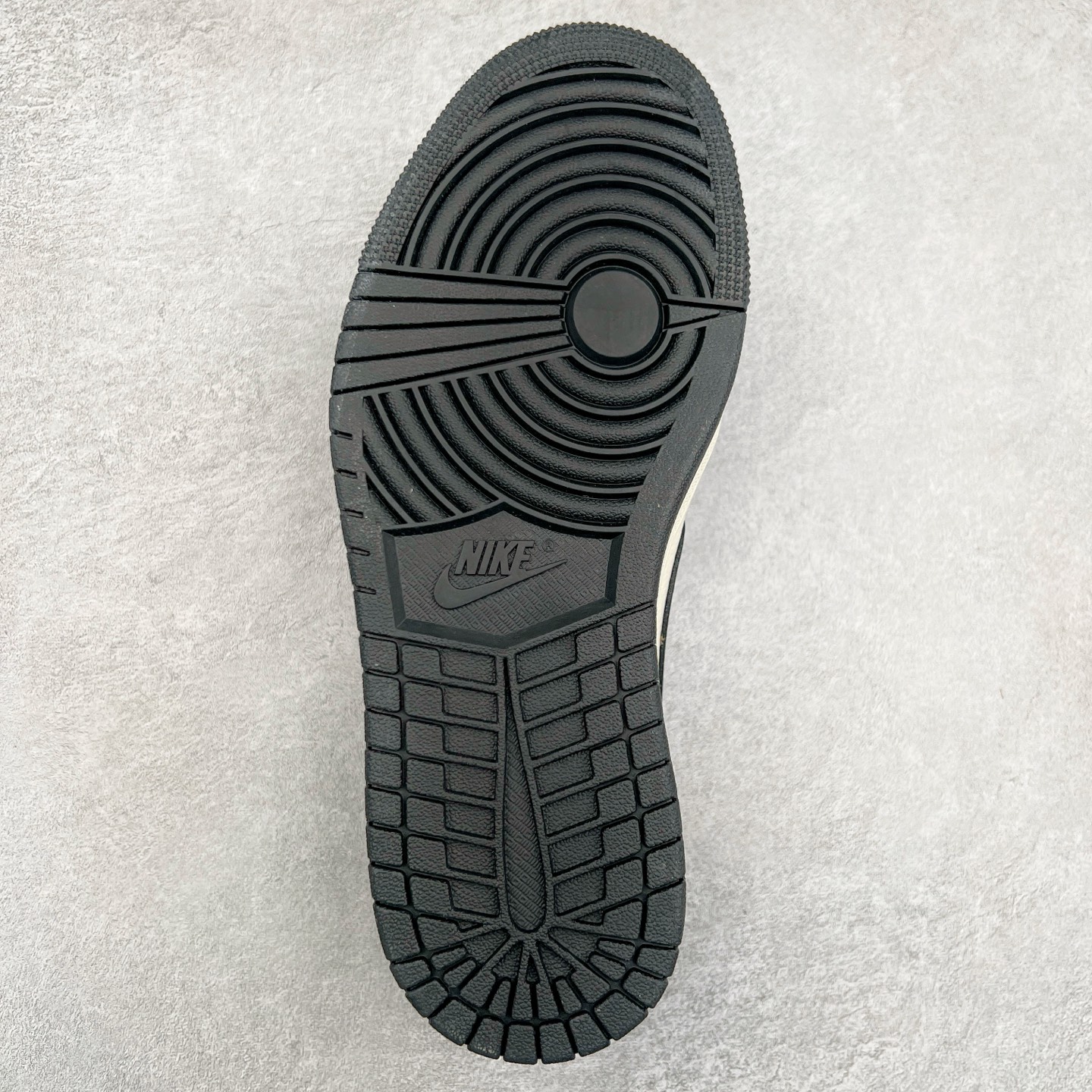 图片[9]-TS x Air Jordan AJ1 Low 倒钩低帮联名定制配色 XX3318-518 原厂内置气垫魔块 A模大底 头层小牛皮 鞋舌AJ原厂专用牛津布+AJ专用反口珍珠布+原厂无杂质高弹内里海棉+特殊封边弹力鞋带 尺码：36 36.5 37.5 38 38.5 39 40 40.5 41 42 42.5 43 44 44.5 45 46 47.5-选品中心