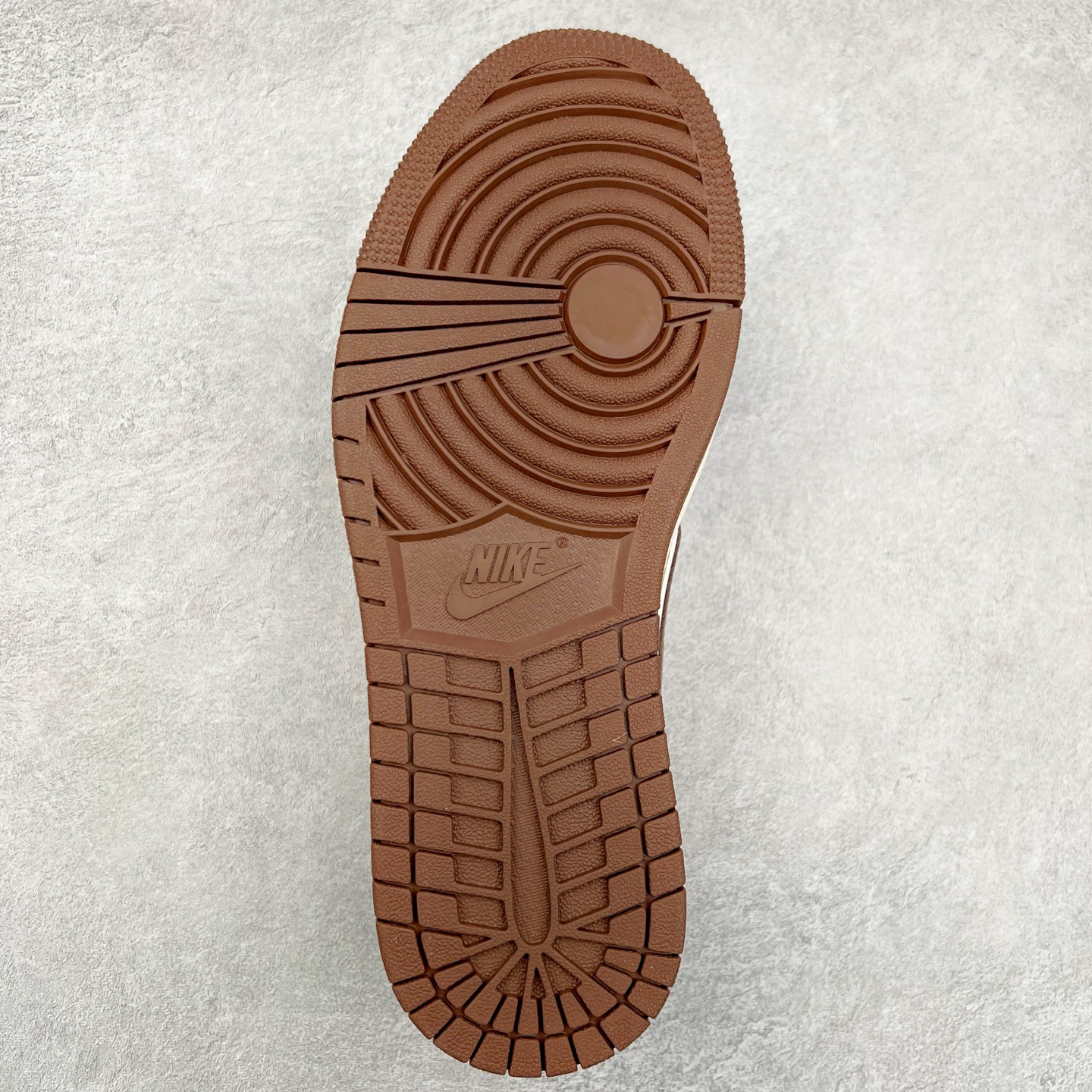 图片[9]-TS x Air Jordan AJ1 Low 倒钩低帮联名定制配色 DM9288-011 原厂内置气垫魔块 A模大底 头层小牛皮 鞋舌AJ原厂专用牛津布+AJ专用反口珍珠布+原厂无杂质高弹内里海棉+特殊封边弹力鞋带 尺码：36 36.5 37.5 38 38.5 39 40 40.5 41 42 42.5 43 44 44.5 45 46 47.5-选品中心