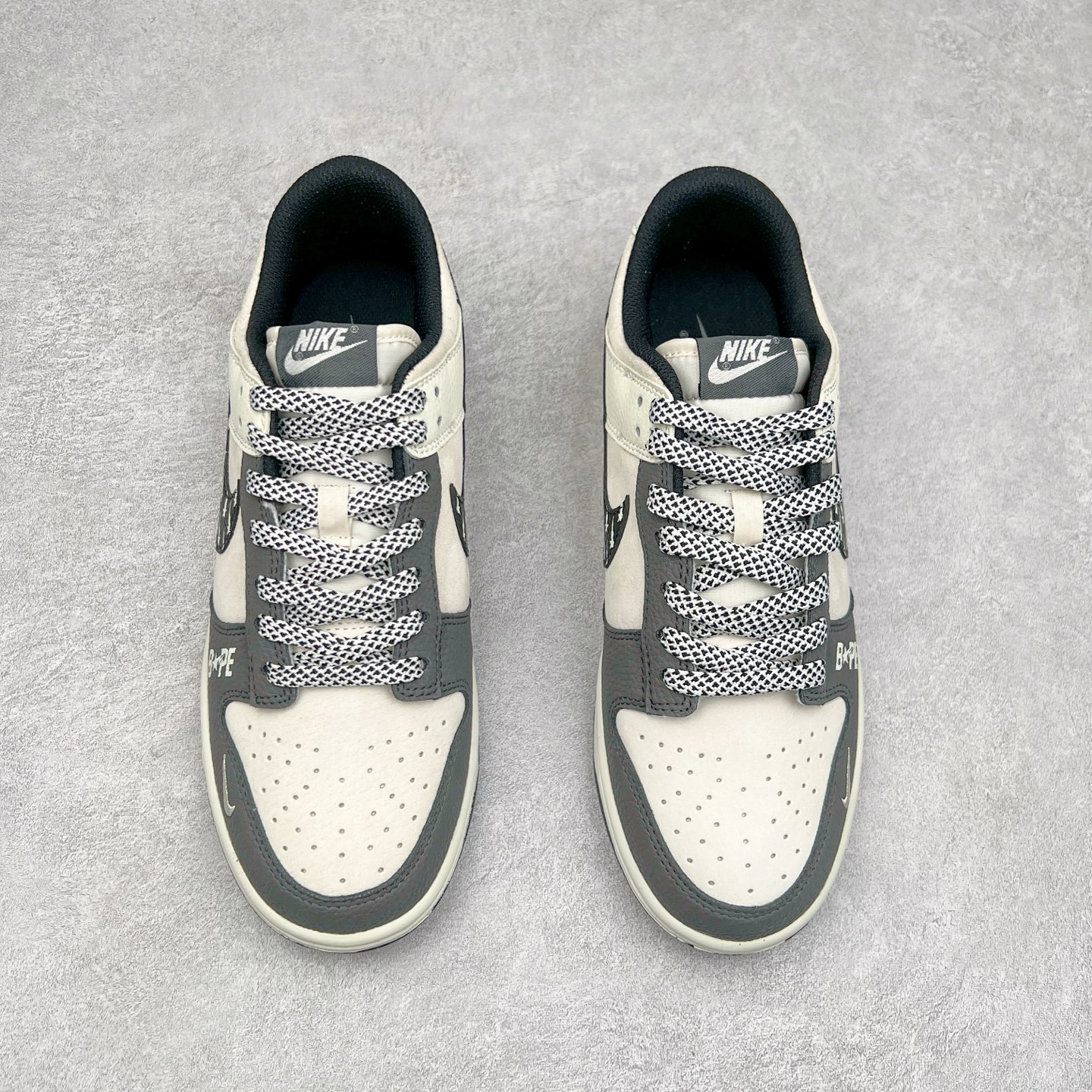 图片[2]-NK Dunk Low 定制配色 DJ2024-122 大厂出品 极力推荐 原装头层材料 独家版型蒸餾加工帶來的是更好的视觉和脚感体验大厂纯原品质出货 清洁度 电绣工艺 皮料切割干净无任何毛边 细节完美 尺码：36 36.5 37.5 38 38.5 39 40 40.5 41 42 42.5 43 44 44.5 45-选品中心