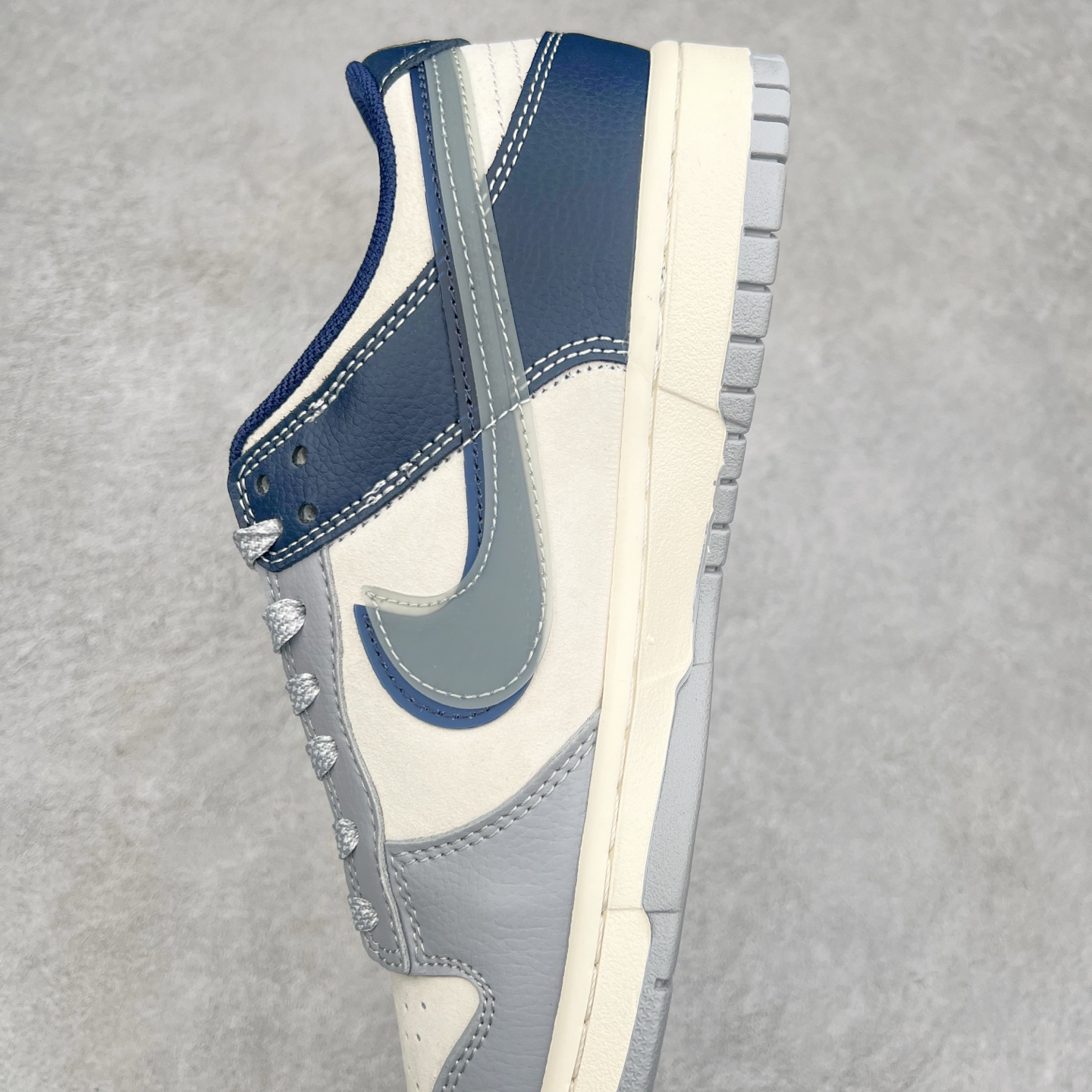 图片[7]-NK Dunk Low 定制配色 DM6868-019 大厂出品 极力推荐 原装头层材料 独家版型蒸餾加工帶來的是更好的视觉和脚感体验大厂纯原品质出货 清洁度 电绣工艺 皮料切割干净无任何毛边 细节完美 尺码：36 36.5 37.5 38 38.5 39 40 40.5 41 42 42.5 43 44 44.5 45-选品中心