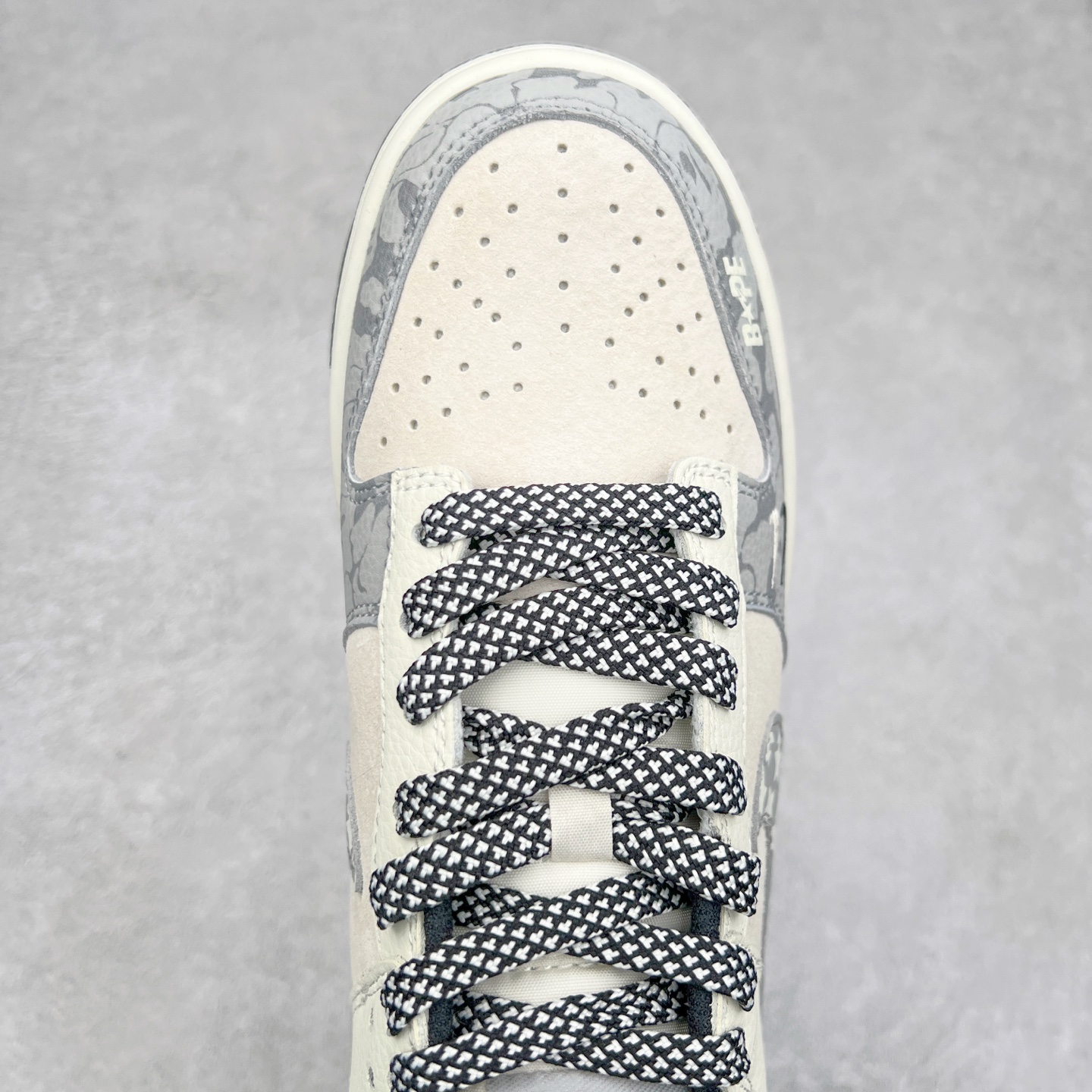 图片[4]-NK Dunk Low 定制配色 DJ2024-120 大厂出品 极力推荐 原装头层材料 独家版型蒸餾加工帶來的是更好的视觉和脚感体验大厂纯原品质出货 清洁度 电绣工艺 皮料切割干净无任何毛边 细节完美 尺码：36 36.5 37.5 38 38.5 39 40 40.5 41 42 42.5 43 44 44.5 45-选品中心