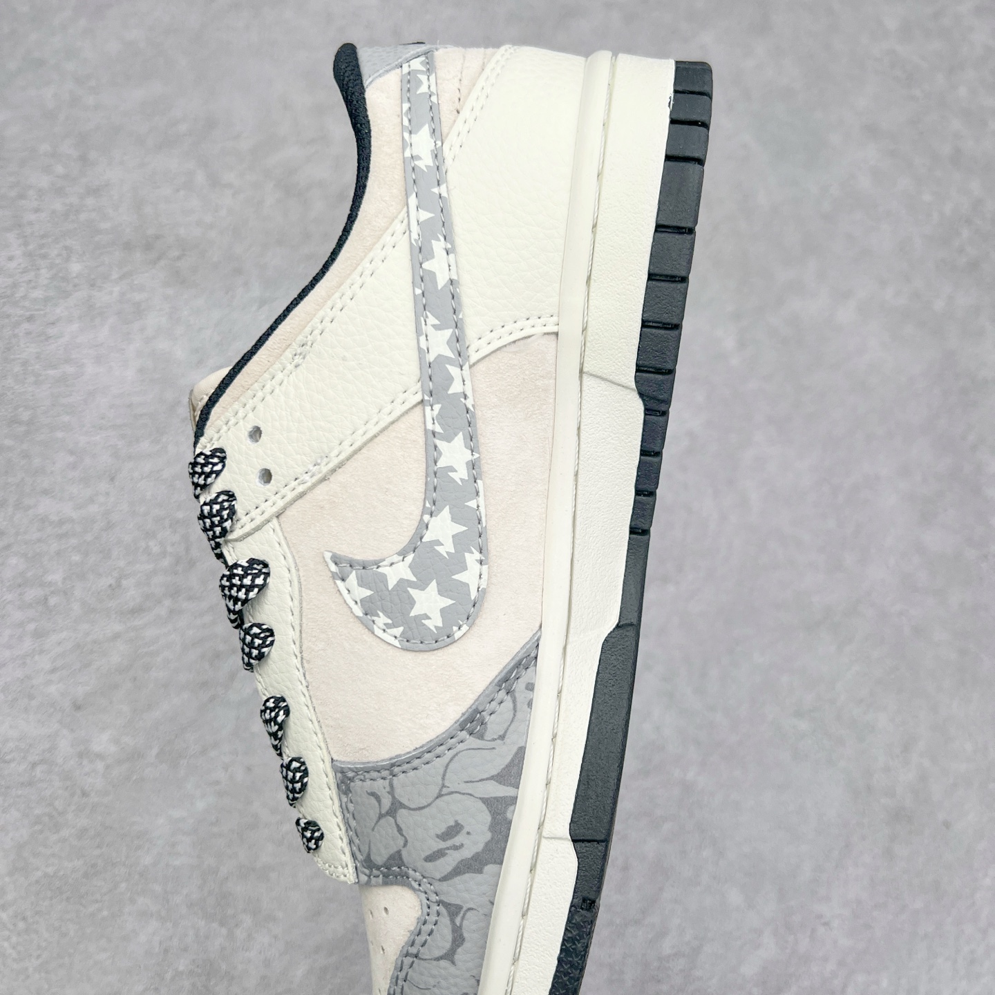 图片[7]-NK Dunk Low 定制配色 DJ2024-120 大厂出品 极力推荐 原装头层材料 独家版型蒸餾加工帶來的是更好的视觉和脚感体验大厂纯原品质出货 清洁度 电绣工艺 皮料切割干净无任何毛边 细节完美 尺码：36 36.5 37.5 38 38.5 39 40 40.5 41 42 42.5 43 44 44.5 45-选品中心