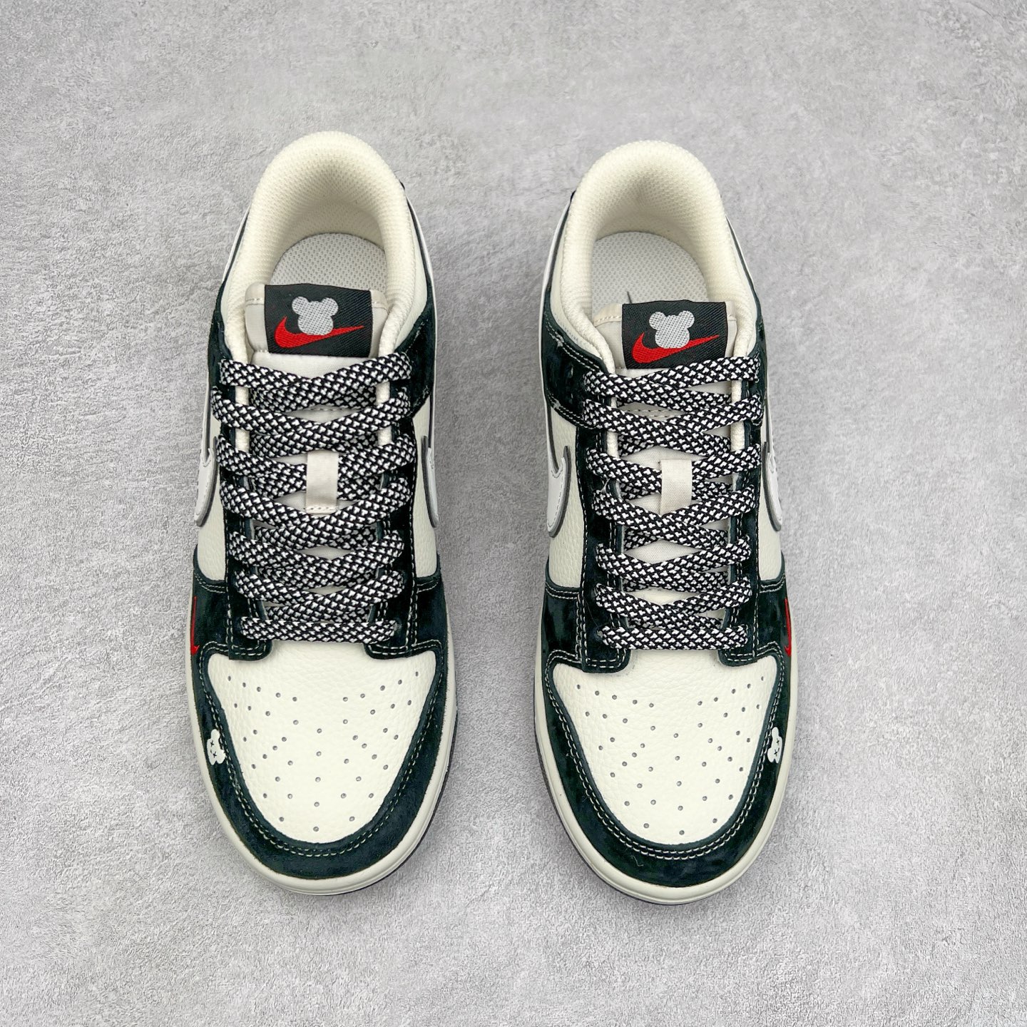 图片[2]-NK Dunk Low 定制配色 DJ2024-110 大厂出品 极力推荐 原装头层材料 独家版型蒸餾加工帶來的是更好的视觉和脚感体验大厂纯原品质出货 清洁度 电绣工艺 皮料切割干净无任何毛边 细节完美 尺码：36 36.5 37.5 38 38.5 39 40 40.5 41 42 42.5 43 44 44.5 45-选品中心