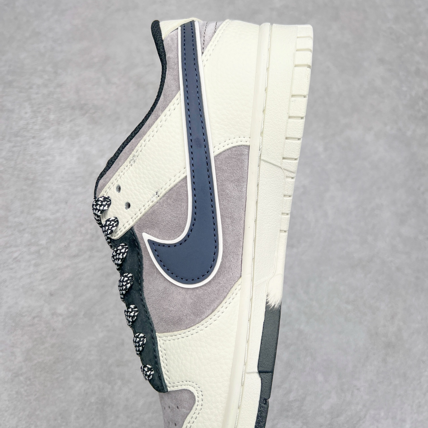 图片[7]-NK Dunk Low 定制配色 DJ2024-111 大厂出品 极力推荐 原装头层材料 独家版型蒸餾加工帶來的是更好的视觉和脚感体验大厂纯原品质出货 清洁度 电绣工艺 皮料切割干净无任何毛边 细节完美 尺码：36 36.5 37.5 38 38.5 39 40 40.5 41 42 42.5 43 44 44.5 45-选品中心