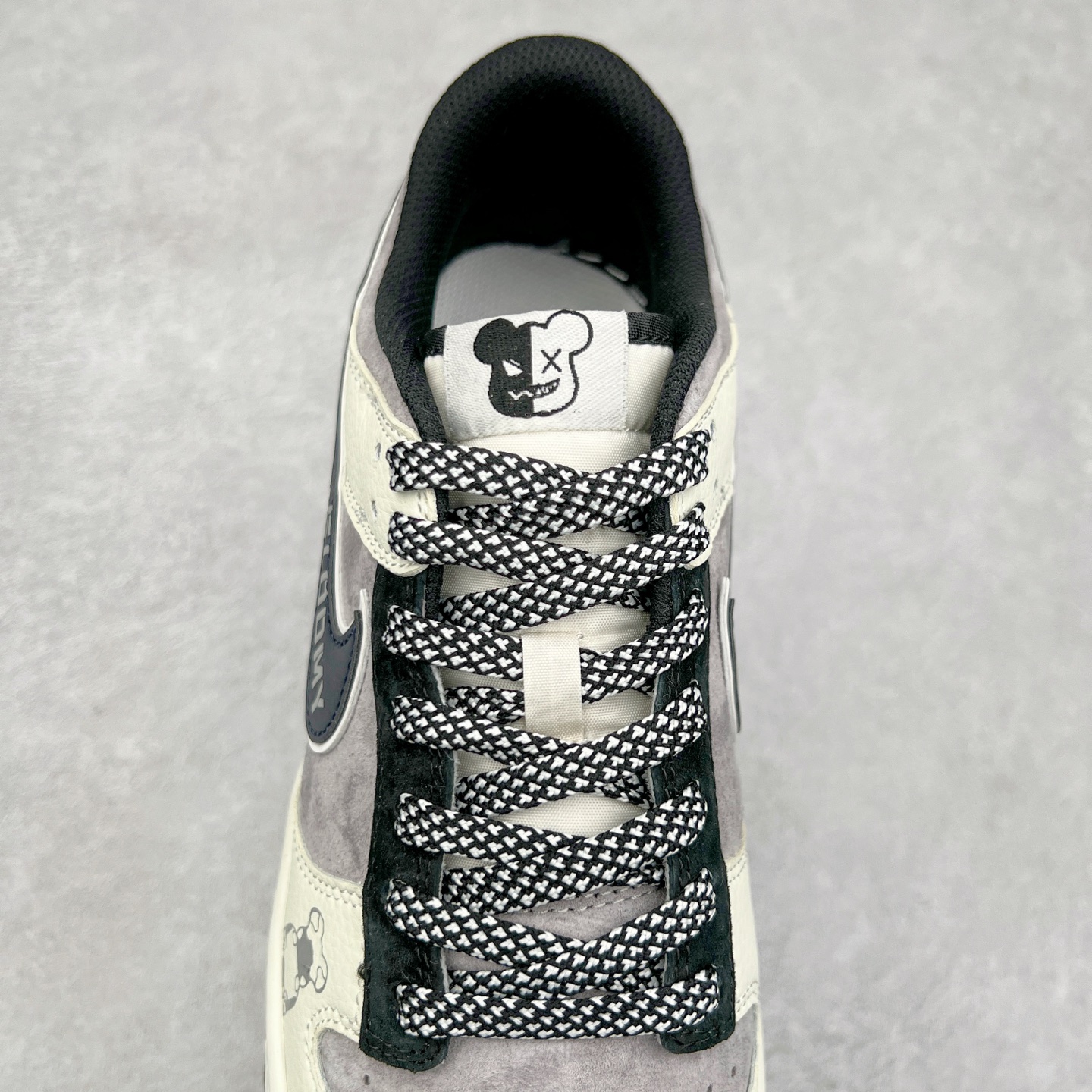 图片[5]-NK Dunk Low 定制配色 DJ2024-111 大厂出品 极力推荐 原装头层材料 独家版型蒸餾加工帶來的是更好的视觉和脚感体验大厂纯原品质出货 清洁度 电绣工艺 皮料切割干净无任何毛边 细节完美 尺码：36 36.5 37.5 38 38.5 39 40 40.5 41 42 42.5 43 44 44.5 45-选品中心