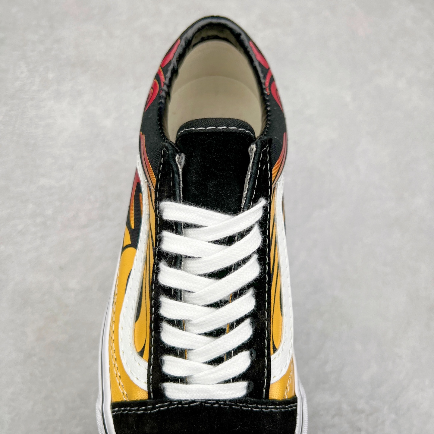 图片[5]-Vans 复刻经典火焰 Vans Old Skool 烈焰火焰🔥 舒适百搭 防滑减震 休闲硫化板鞋 货号：VN000D56MCG 尺码：35 36 36.5 37 38 38.5 39 40 40.5 41 42 42.5 43 44-选品中心