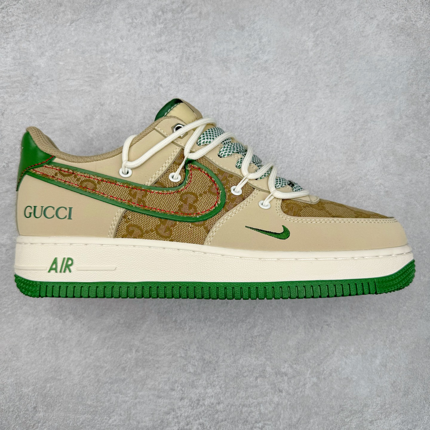 NK Air Force 1´07 Low 空军一号低帮百搭休闲运动板鞋 SJ1198-102 柔软、弹性十足的缓震性能和出色的中底设计 横跨复古与现代的外型结合 造就出风靡全球 三十多年的Force 1 直到今天还深受青睐 尺码:36 36.5 37.5 38 38.5 39 40 40.5 41 42 42.5 43 44 44.5 45-选品中心