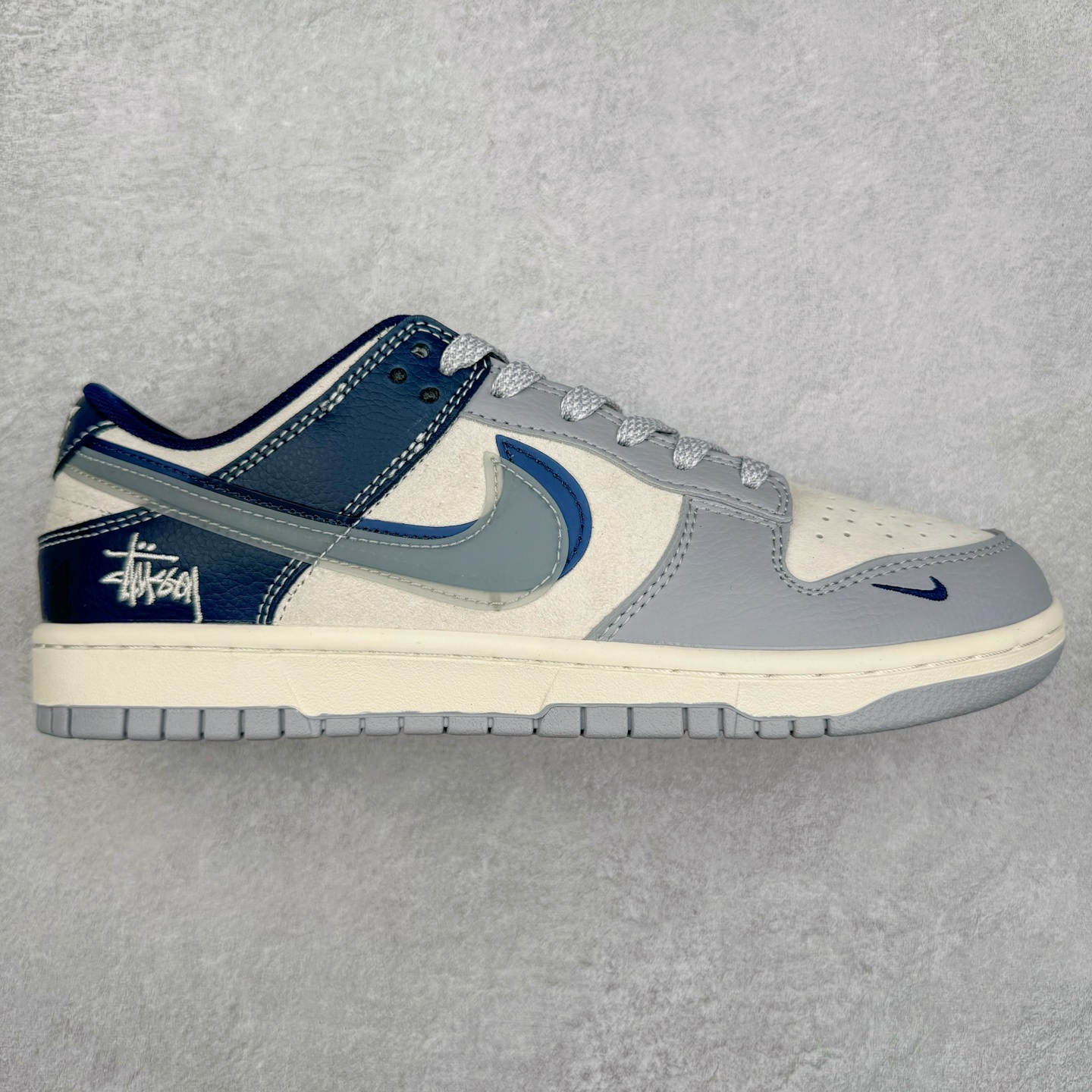NK Dunk Low 定制配色 DM6868-019 大厂出品 极力推荐 原装头层材料 独家版型蒸餾加工帶來的是更好的视觉和脚感体验大厂纯原品质出货 清洁度 电绣工艺 皮料切割干净无任何毛边 细节完美 尺码:36 36.5 37.5 38 38.5 39 40 40.5 41 42 42.5 43 44 44.5 45-选品中心