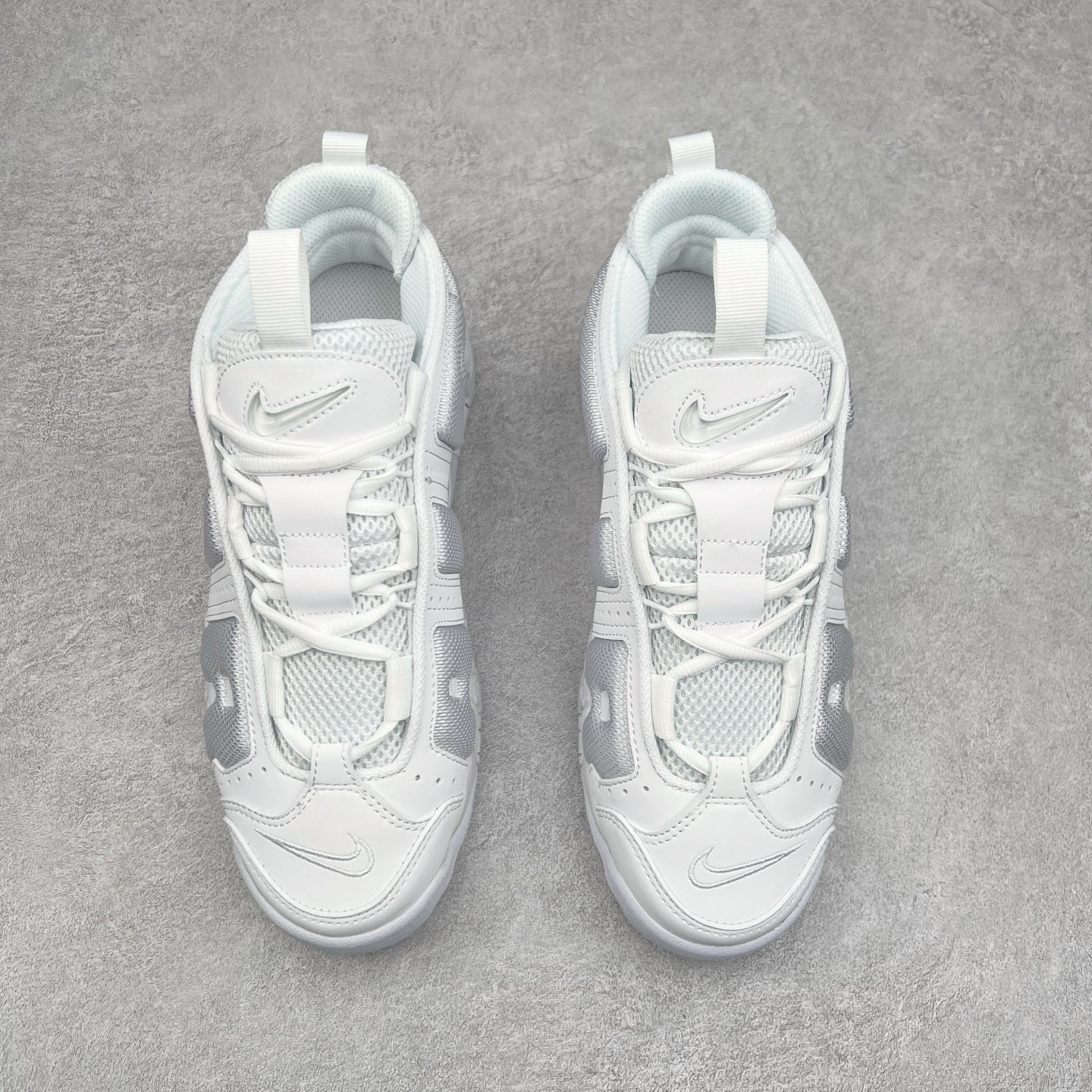 图片[2]-NK Air More Uptempo ’96 OG 皮蓬大AIR复古篮球鞋 FZ3055-100 以流行于街头的涂鸦文化为设计灵感 整体的设计风格夸张而充满魅力 厚实而充满质感的皮质鞋面两侧印刻了一对巨大的字母“AIR”独特炫酷的外观惊艳无比 尺码：36 36.5 37.5 38 38.5 39 40 40.5 41 42 42.5 43 44 44.5 45 46-选品中心