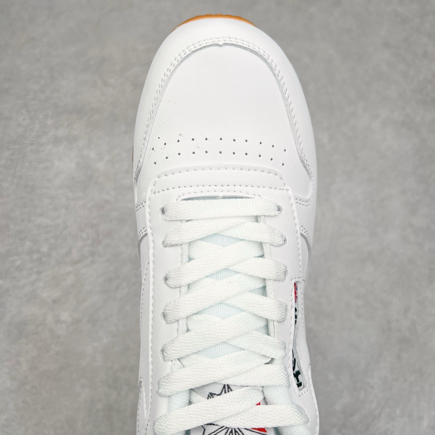 图片[4]-Reebok Classic Leather 锐步皮革运动减震防滑低帮生活休闲鞋 男女同款 尺码：36 36.5 37.5 38 38.5 39 40 40.5 41 42 42.5 43 44 44.5 45-选品中心