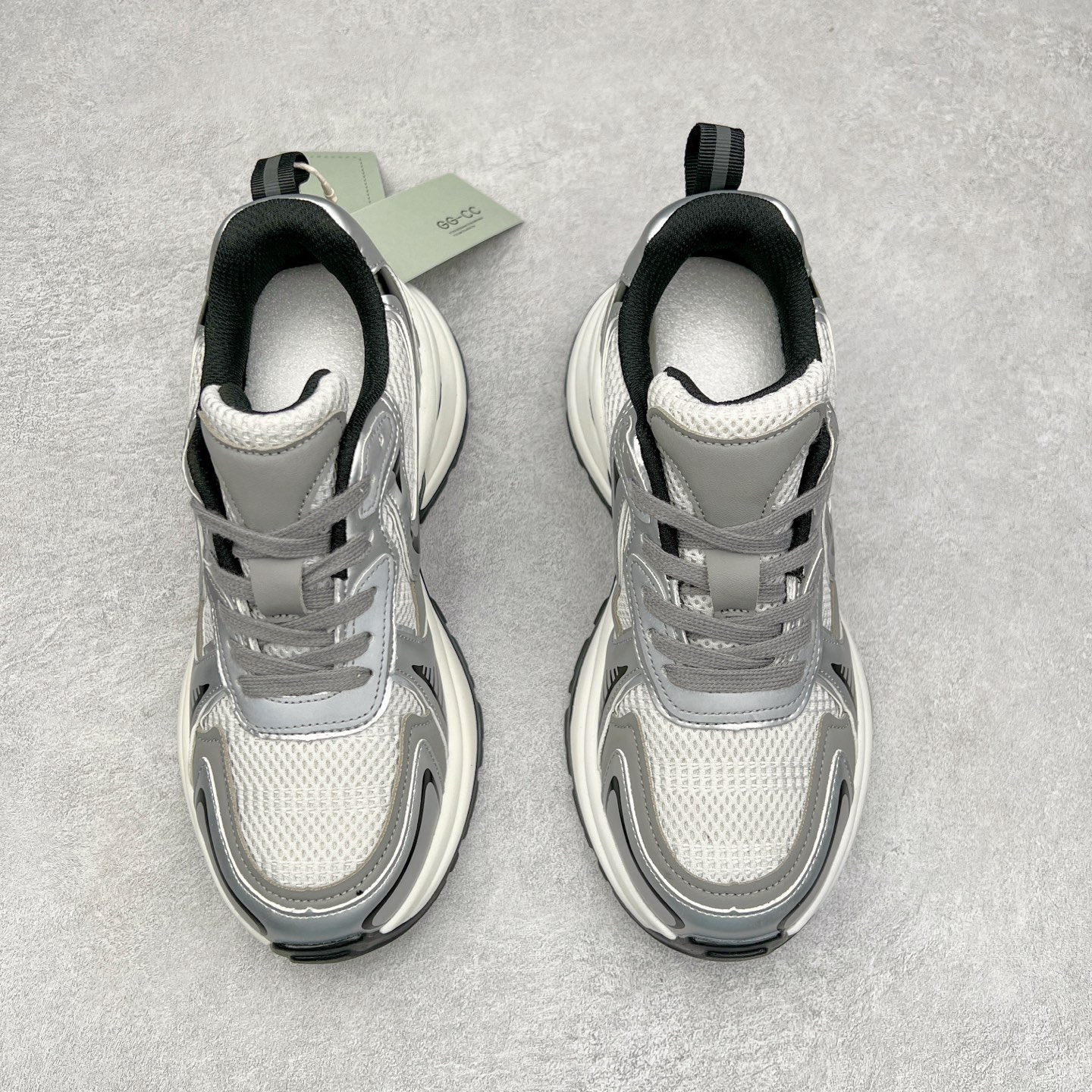 图片[2]-GG-CC Chunky Low安哥拉红镶钻休闲运动厚底增高老爹鞋 广东大厂出品 完美细节 25ss早春新款厚底增高 大长腿 时髦look轻松定格 不费力展现率性氛围 高档银盒 酷帅机能风不规则设计大底 银红色拼色造型设计 轻便舒适百搭 GGCC厚底增高简直就是小个子的快乐!不管怎么搭都好看~ 尺码：35 36 37 38 39 40-选品中心