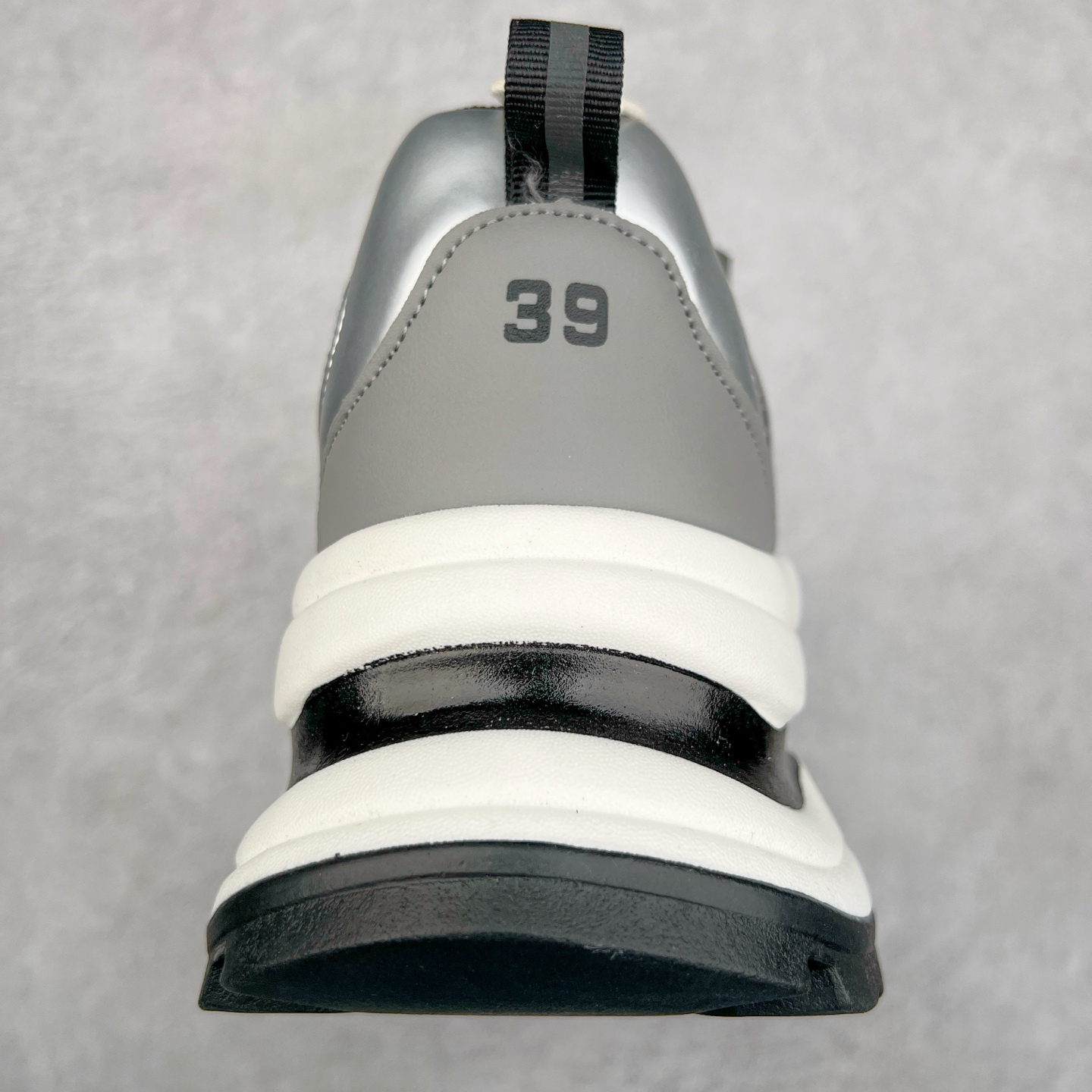 图片[8]-GG-CC Chunky Low安哥拉红镶钻休闲运动厚底增高老爹鞋 广东大厂出品 完美细节 25ss早春新款厚底增高 大长腿 时髦look轻松定格 不费力展现率性氛围 高档银盒 酷帅机能风不规则设计大底 银红色拼色造型设计 轻便舒适百搭 GGCC厚底增高简直就是小个子的快乐!不管怎么搭都好看~ 尺码：35 36 37 38 39 40-选品中心