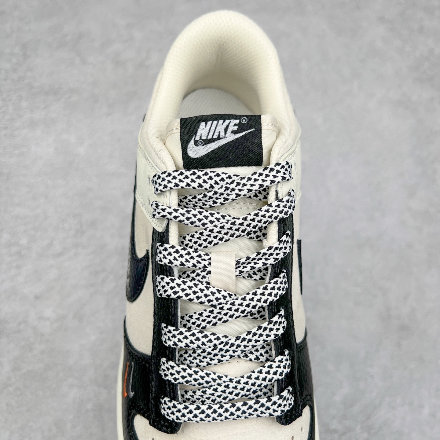 图片[5]-NK Dunk Low 定制配色 DJ2024-113 大厂出品 极力推荐 原装头层材料 独家版型蒸餾加工帶來的是更好的视觉和脚感体验大厂纯原品质出货 清洁度 电绣工艺 皮料切割干净无任何毛边 细节完美 尺码：36 36.5 37.5 38 38.5 39 40 40.5 41 42 42.5 43 44 44.5 45-选品中心