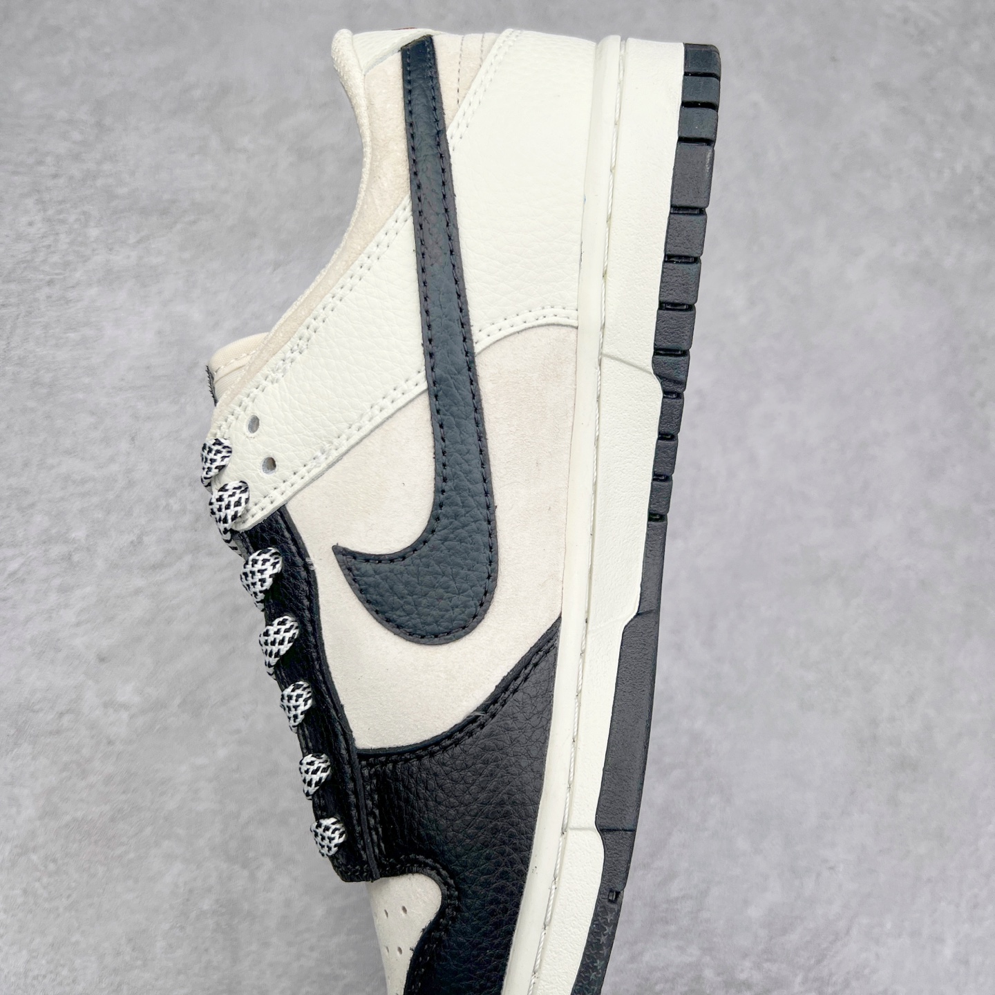 图片[7]-NK Dunk Low 定制配色 DJ2024-113 大厂出品 极力推荐 原装头层材料 独家版型蒸餾加工帶來的是更好的视觉和脚感体验大厂纯原品质出货 清洁度 电绣工艺 皮料切割干净无任何毛边 细节完美 尺码：36 36.5 37.5 38 38.5 39 40 40.5 41 42 42.5 43 44 44.5 45-选品中心