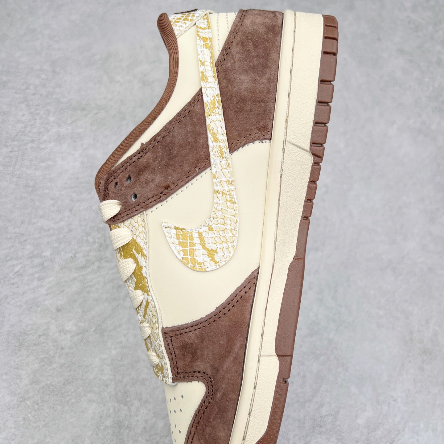 图片[7]-NK Dunk Low 定制配色 CH8311-234 大厂出品 极力推荐 原装头层材料 独家版型蒸餾加工帶來的是更好的视觉和脚感体验大厂纯原品质出货 清洁度 电绣工艺 皮料切割干净无任何毛边 细节完美 尺码：36 36.5 37.5 38 38.5 39 40 40.5 41 42 42.5 43 44 44.5 45-选品中心