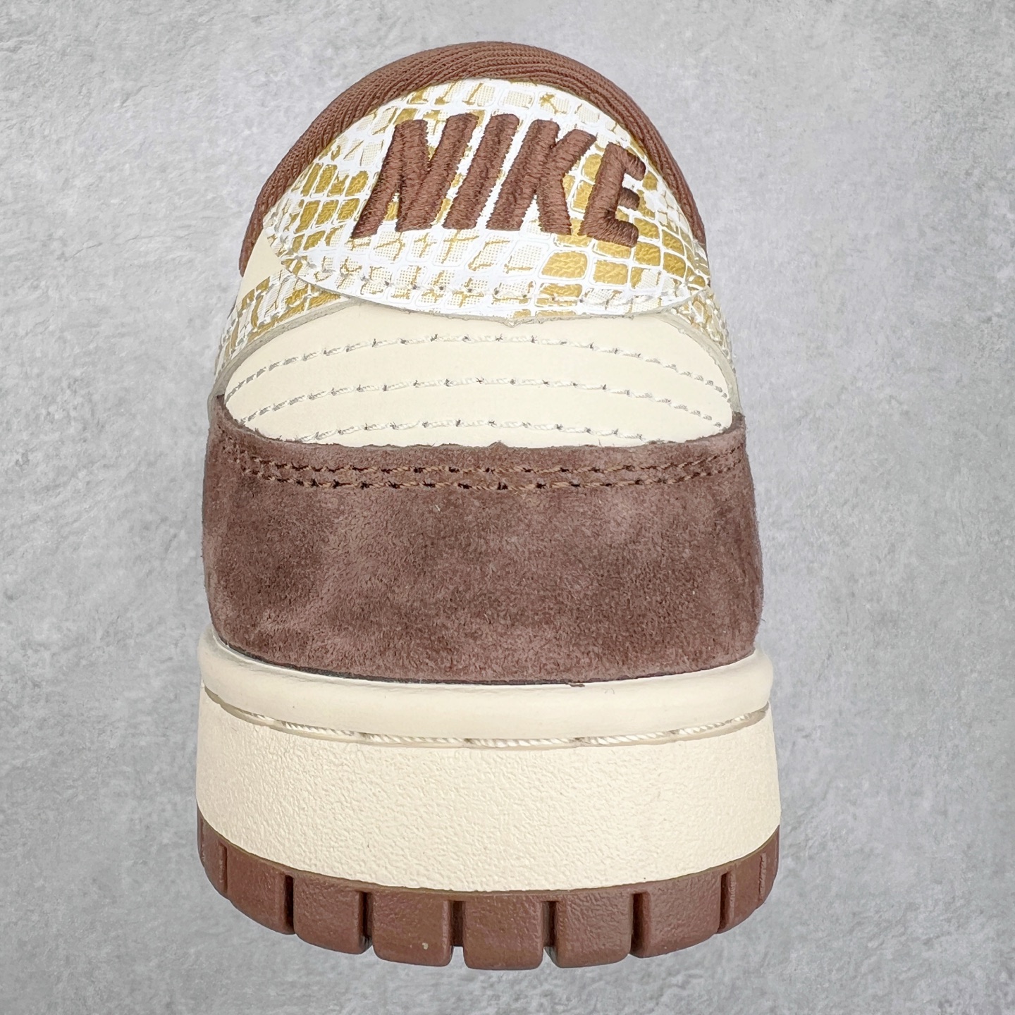 图片[8]-NK Dunk Low 定制配色 CH8311-234 大厂出品 极力推荐 原装头层材料 独家版型蒸餾加工帶來的是更好的视觉和脚感体验大厂纯原品质出货 清洁度 电绣工艺 皮料切割干净无任何毛边 细节完美 尺码：36 36.5 37.5 38 38.5 39 40 40.5 41 42 42.5 43 44 44.5 45-选品中心