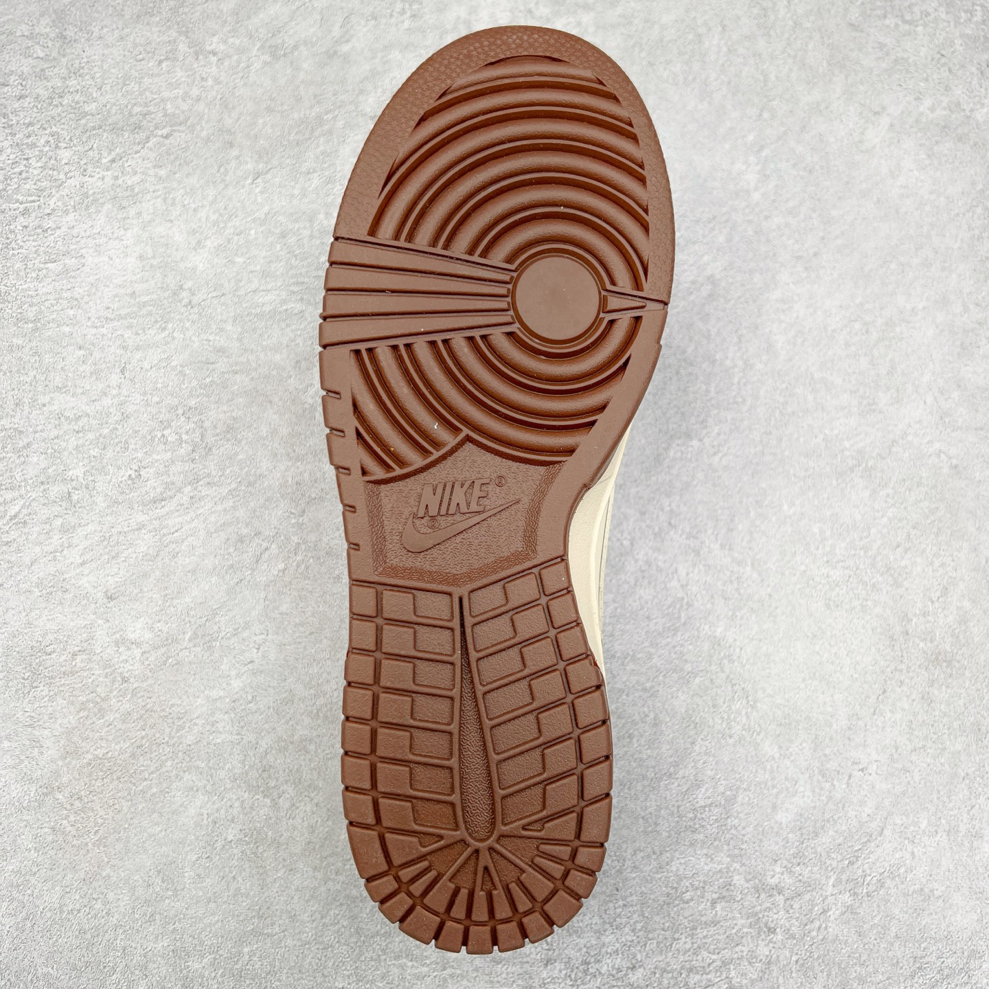 图片[9]-NK Dunk Low 定制配色 CH8311-234 大厂出品 极力推荐 原装头层材料 独家版型蒸餾加工帶來的是更好的视觉和脚感体验大厂纯原品质出货 清洁度 电绣工艺 皮料切割干净无任何毛边 细节完美 尺码：36 36.5 37.5 38 38.5 39 40 40.5 41 42 42.5 43 44 44.5 45-选品中心