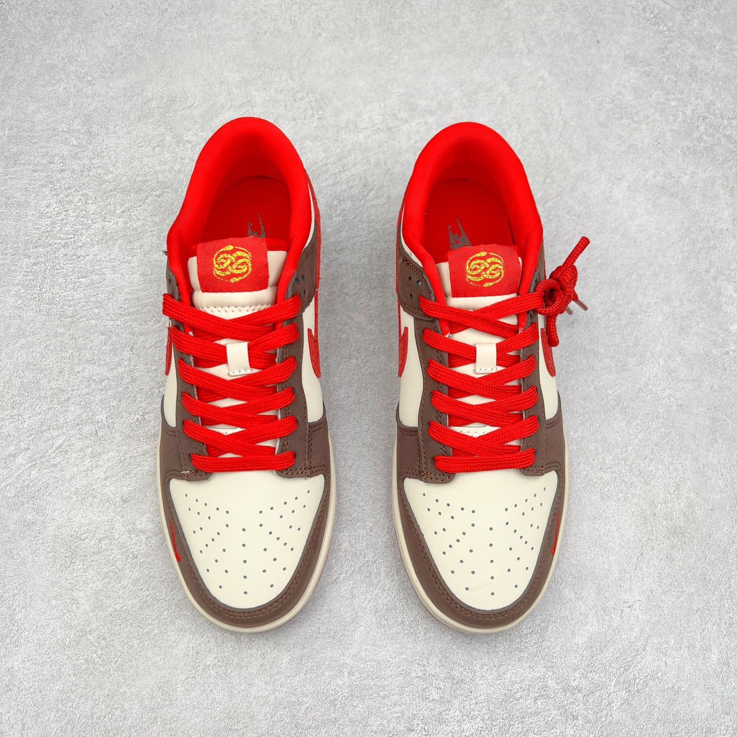 图片[2]-NK Dunk Low 定制配色 CH6336-284 大厂出品 极力推荐 原装头层材料 独家版型蒸餾加工帶來的是更好的视觉和脚感体验大厂纯原品质出货 清洁度 电绣工艺 皮料切割干净无任何毛边 细节完美 尺码：36 36.5 37.5 38 38.5 39 40 40.5 41 42 42.5 43 44 44.5 45-选品中心