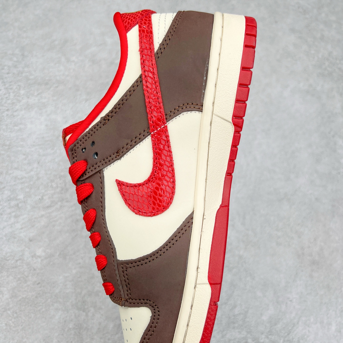 图片[7]-NK Dunk Low 定制配色 CH6336-284 大厂出品 极力推荐 原装头层材料 独家版型蒸餾加工帶來的是更好的视觉和脚感体验大厂纯原品质出货 清洁度 电绣工艺 皮料切割干净无任何毛边 细节完美 尺码：36 36.5 37.5 38 38.5 39 40 40.5 41 42 42.5 43 44 44.5 45-选品中心