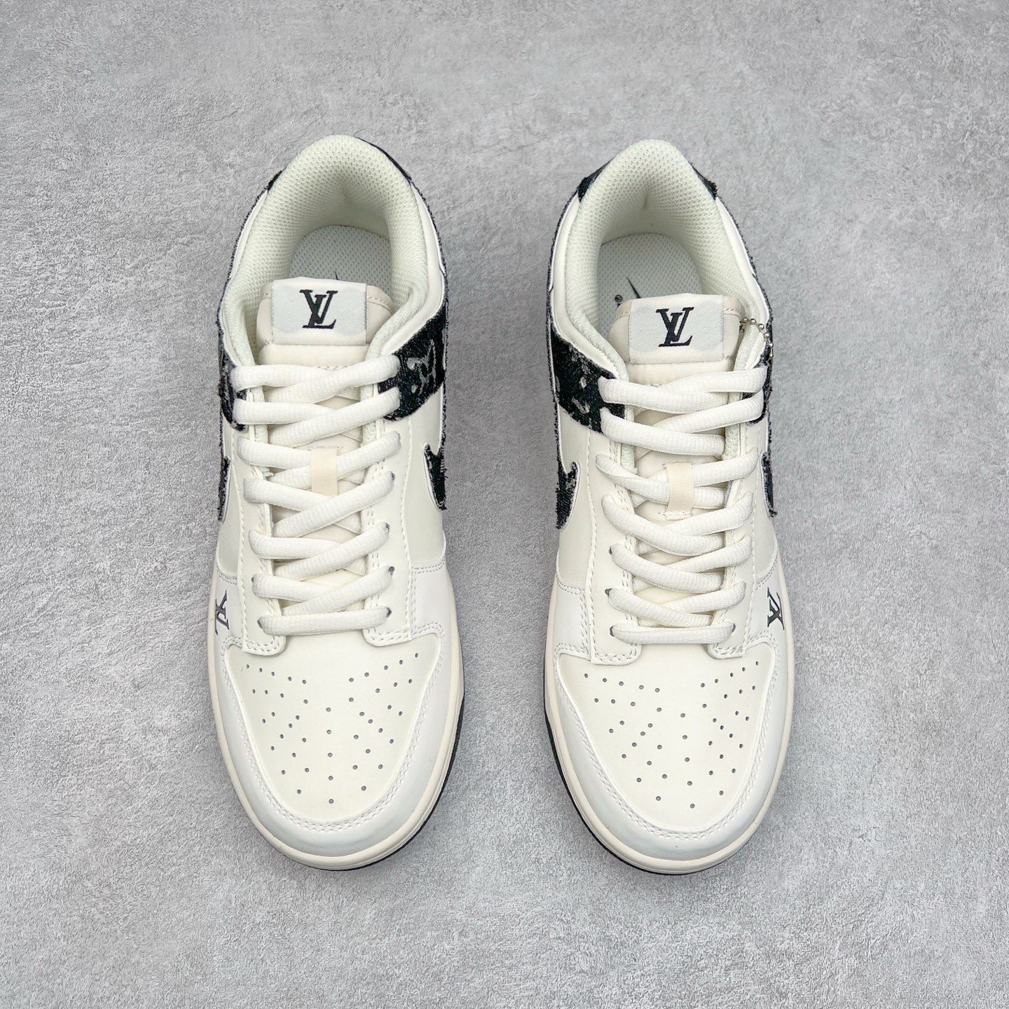 图片[2]-NK Dunk Low 定制配色 DJ2024-009 大厂出品 极力推荐 原装头层材料 独家版型蒸餾加工帶來的是更好的视觉和脚感体验大厂纯原品质出货 清洁度 电绣工艺 皮料切割干净无任何毛边 细节完美 尺码：36 36.5 37.5 38 38.5 39 40 40.5 41 42 42.5 43 44 44.5 45-选品中心