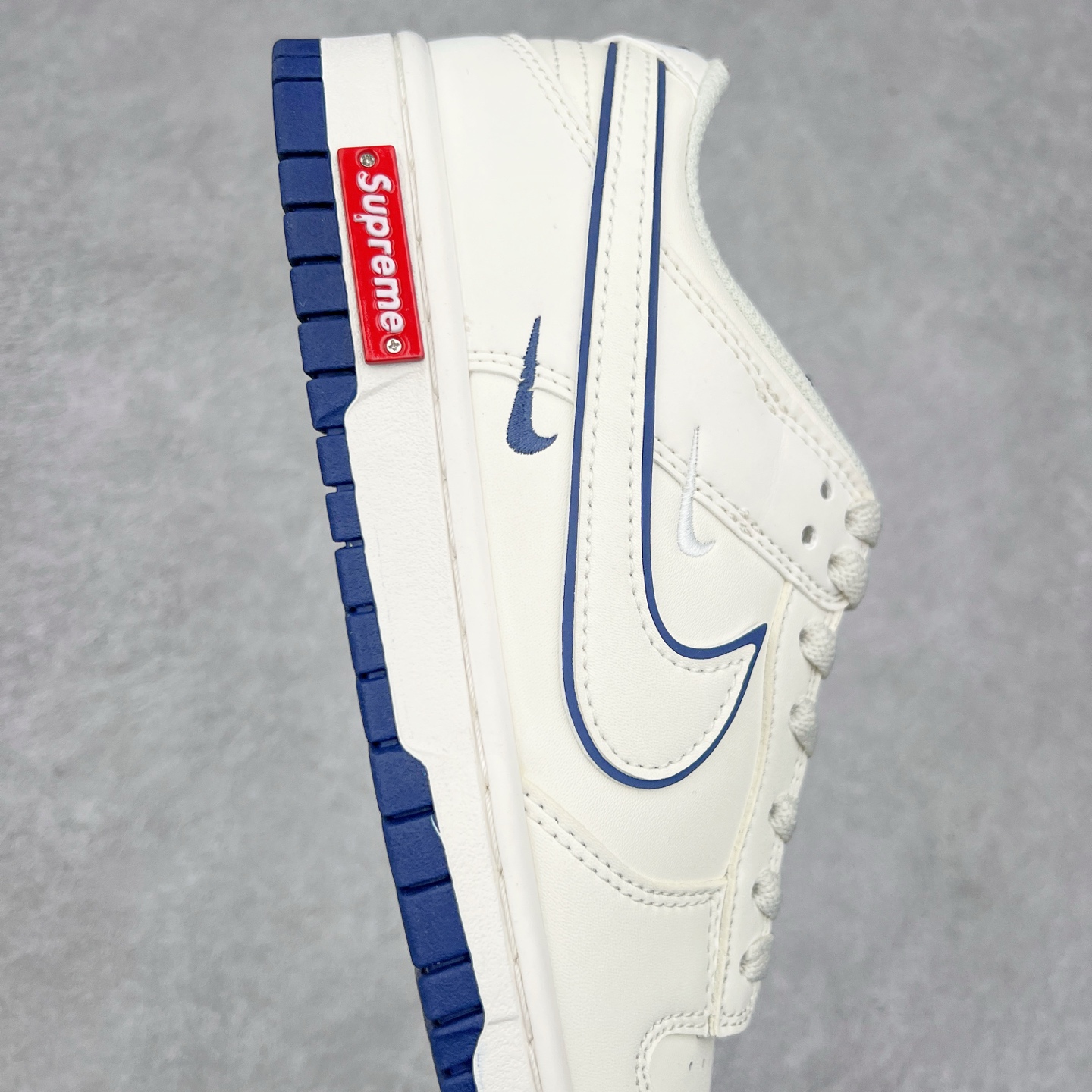 图片[6]-NK Dunk Low 定制配色 DJ2024-013 大厂出品 极力推荐 原装头层材料 独家版型蒸餾加工帶來的是更好的视觉和脚感体验大厂纯原品质出货 清洁度 电绣工艺 皮料切割干净无任何毛边 细节完美 尺码：36 36.5 37.5 38 38.5 39 40 40.5 41 42 42.5 43 44 44.5 45-选品中心