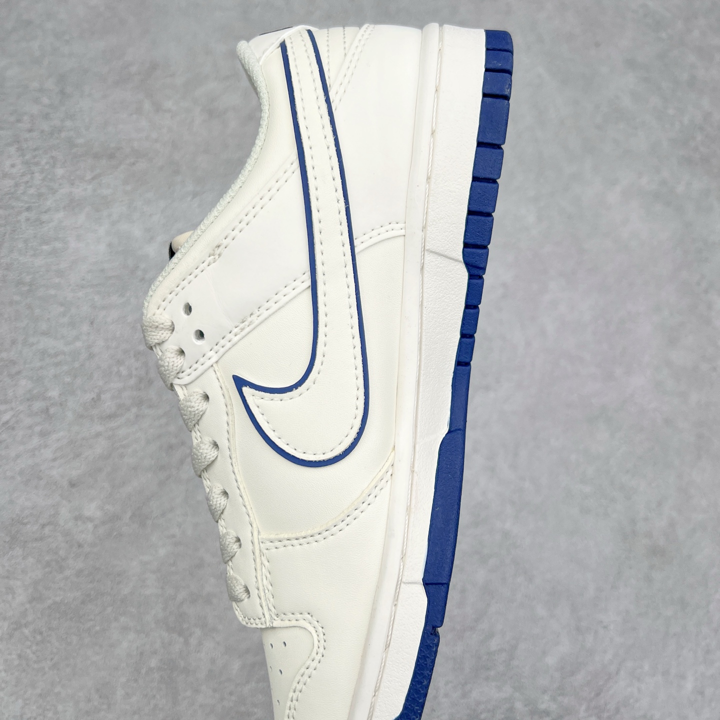 图片[7]-NK Dunk Low 定制配色 DJ2024-013 大厂出品 极力推荐 原装头层材料 独家版型蒸餾加工帶來的是更好的视觉和脚感体验大厂纯原品质出货 清洁度 电绣工艺 皮料切割干净无任何毛边 细节完美 尺码：36 36.5 37.5 38 38.5 39 40 40.5 41 42 42.5 43 44 44.5 45-选品中心