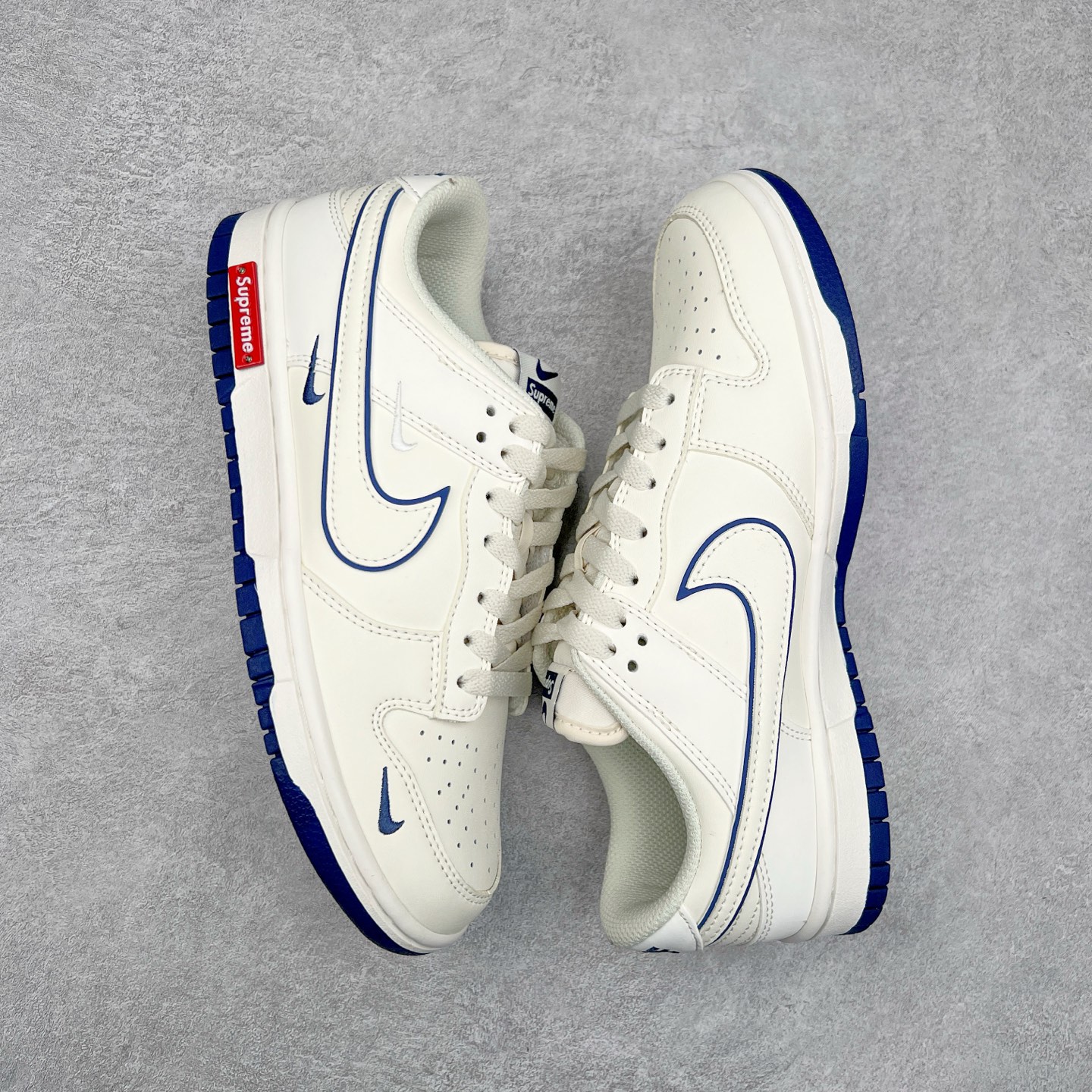 图片[3]-NK Dunk Low 定制配色 DJ2024-013 大厂出品 极力推荐 原装头层材料 独家版型蒸餾加工帶來的是更好的视觉和脚感体验大厂纯原品质出货 清洁度 电绣工艺 皮料切割干净无任何毛边 细节完美 尺码：36 36.5 37.5 38 38.5 39 40 40.5 41 42 42.5 43 44 44.5 45-选品中心