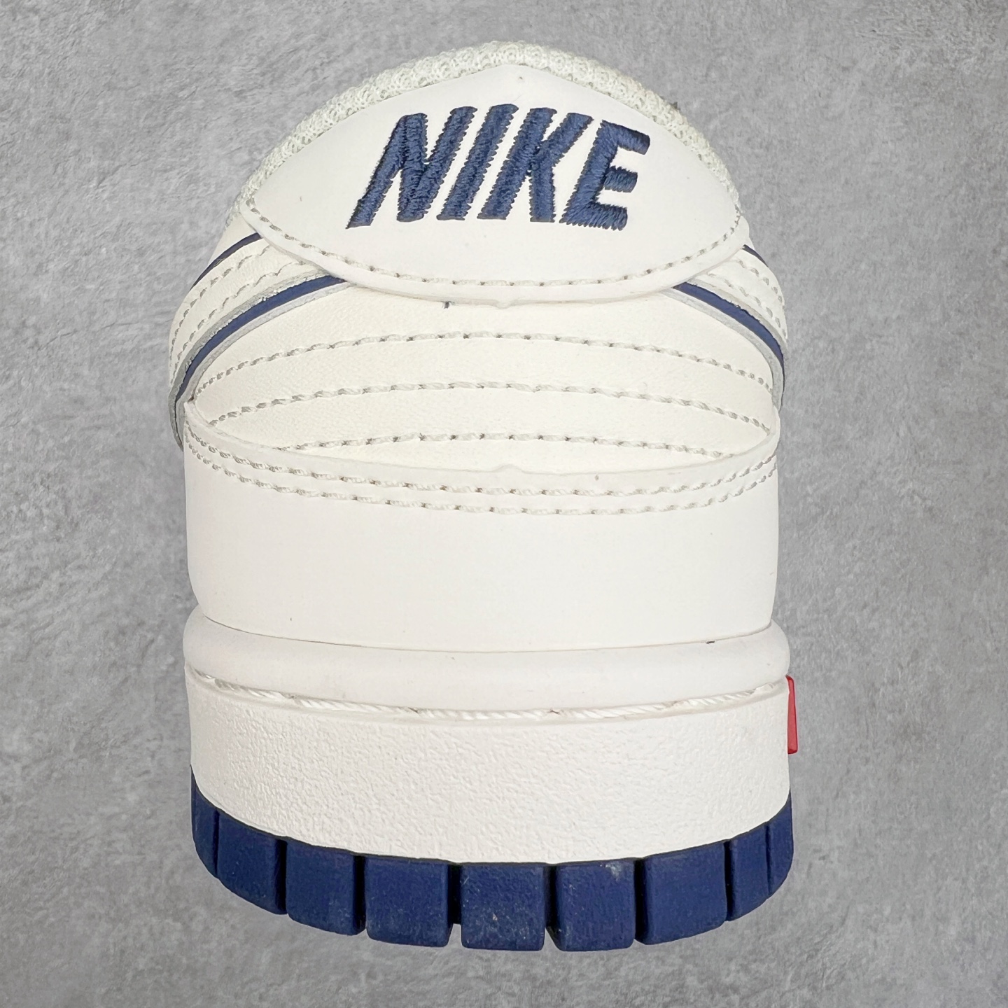 图片[8]-NK Dunk Low 定制配色 DJ2024-013 大厂出品 极力推荐 原装头层材料 独家版型蒸餾加工帶來的是更好的视觉和脚感体验大厂纯原品质出货 清洁度 电绣工艺 皮料切割干净无任何毛边 细节完美 尺码：36 36.5 37.5 38 38.5 39 40 40.5 41 42 42.5 43 44 44.5 45-选品中心