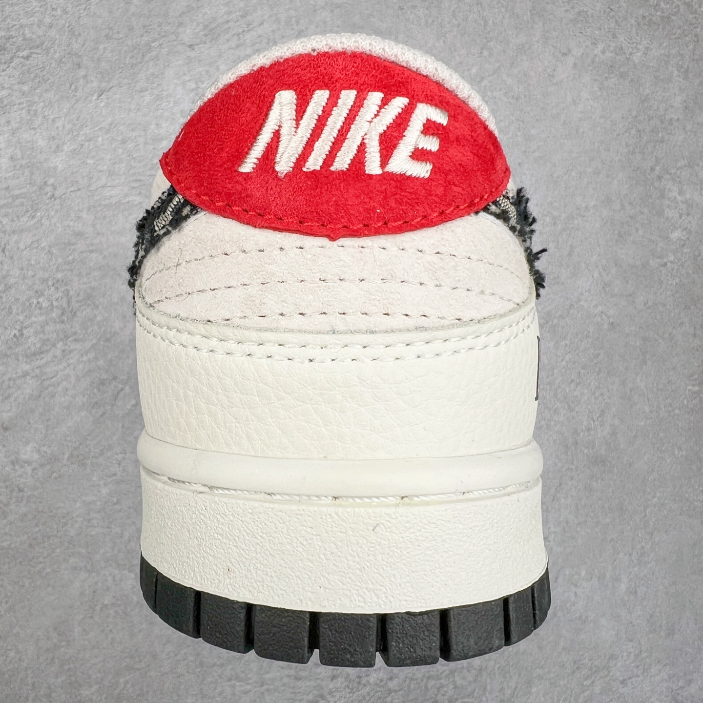 图片[8]-NK Dunk Low 定制配色 DJ2024-131 大厂出品 极力推荐 原装头层材料 独家版型蒸餾加工帶來的是更好的视觉和脚感体验大厂纯原品质出货 清洁度 电绣工艺 皮料切割干净无任何毛边 细节完美 尺码：36 36.5 37.5 38 38.5 39 40 40.5 41 42 42.5 43 44 44.5 45-选品中心