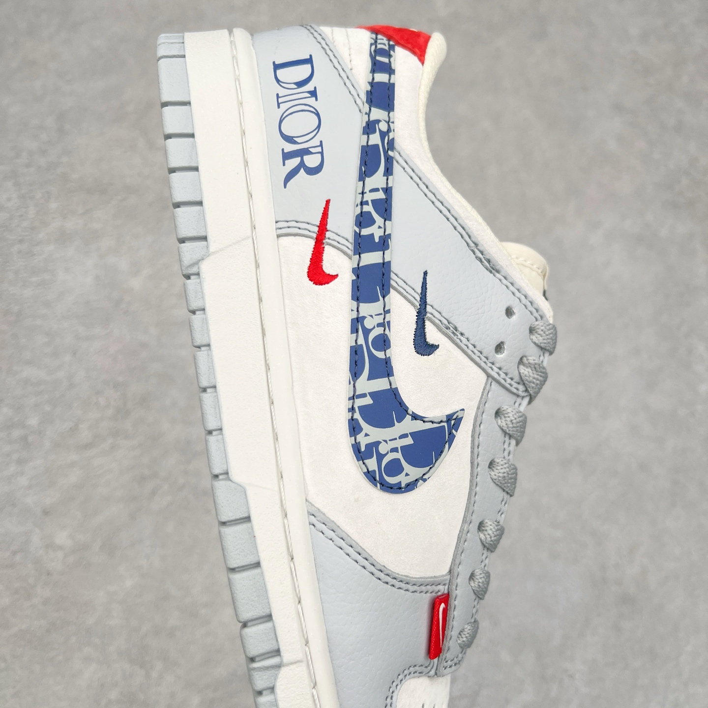 图片[6]-NK Dunk Low 定制配色 DJ2024-126 大厂出品 极力推荐 原装头层材料 独家版型蒸餾加工帶來的是更好的视觉和脚感体验大厂纯原品质出货 清洁度 电绣工艺 皮料切割干净无任何毛边 细节完美 尺码：36 36.5 37.5 38 38.5 39 40 40.5 41 42 42.5 43 44 44.5 45-选品中心